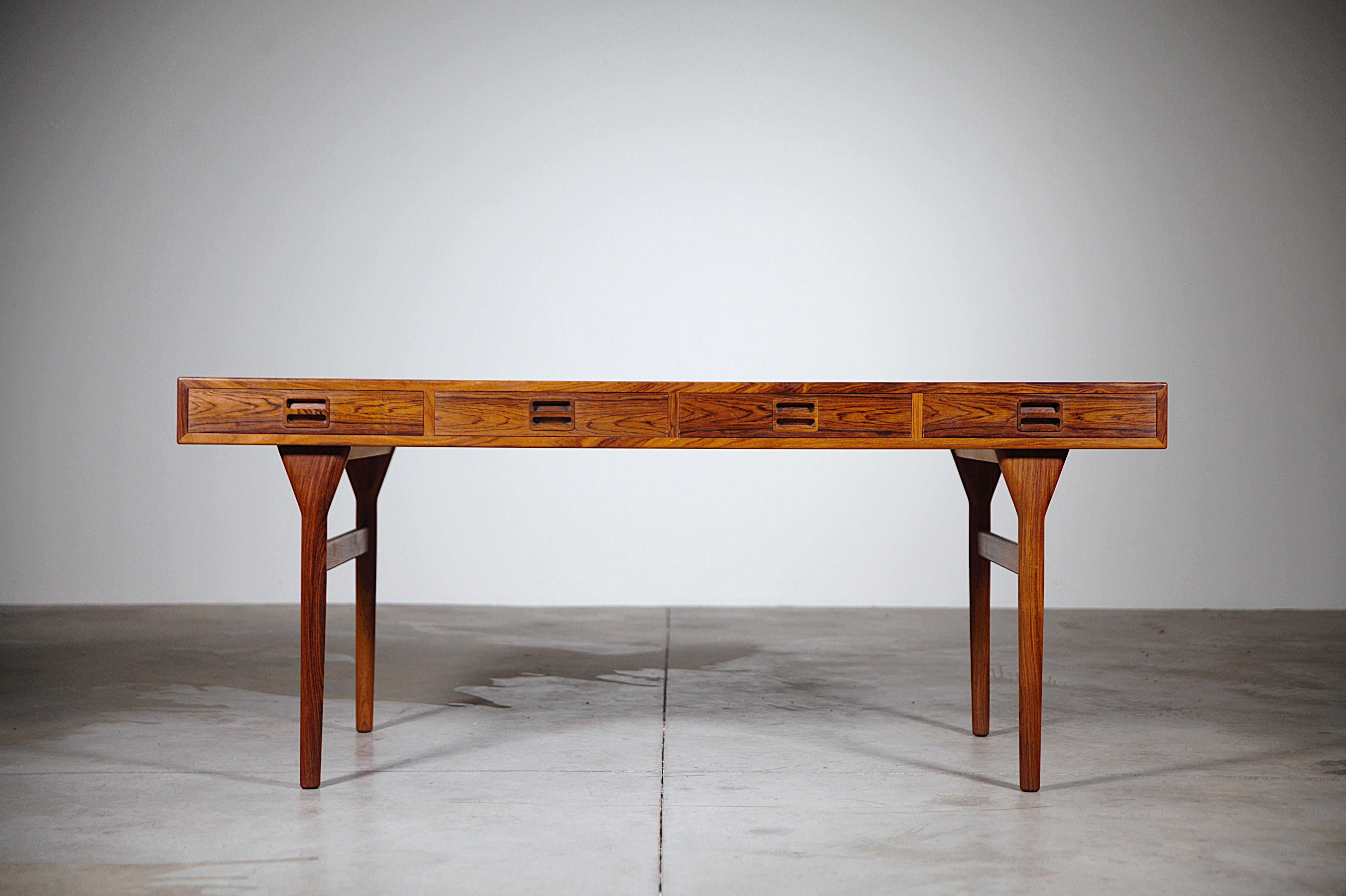 Großer Palisanderschreibtisch von Nanna Ditzel Dänemark 1960er Jahre im Angebot 1