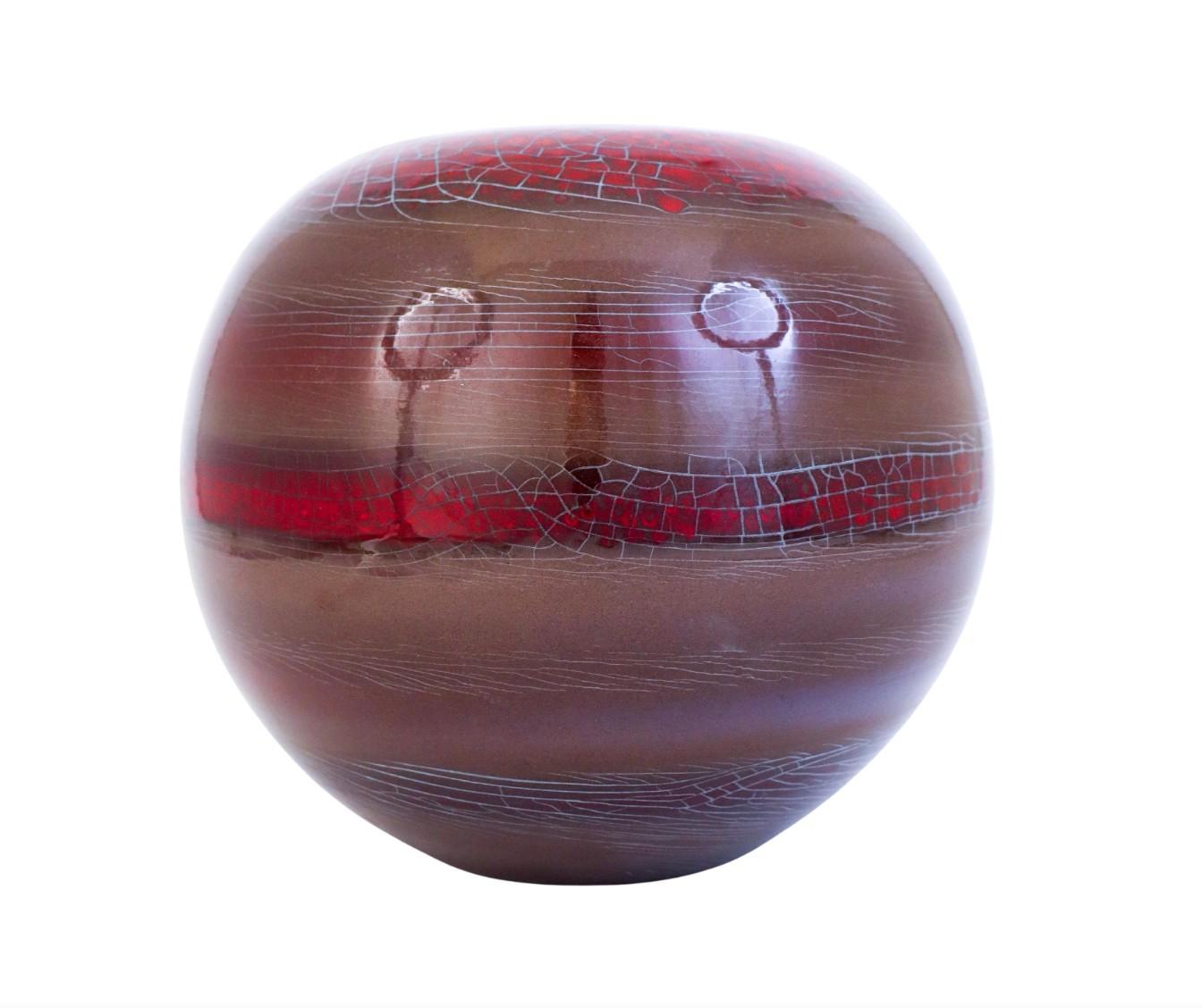 Svedese Un grande vaso rotondo in ceramica rossa - Ingrid Atterberg, Svezia, 1979 in vendita