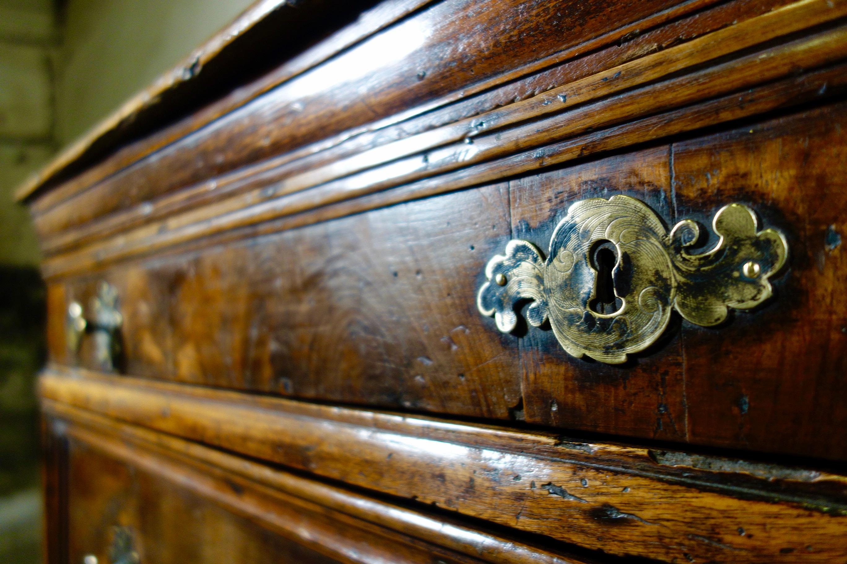 A Huge 17th Century North Italian Walnut Commode - Chest of Drawers - Dresser For Sale 2