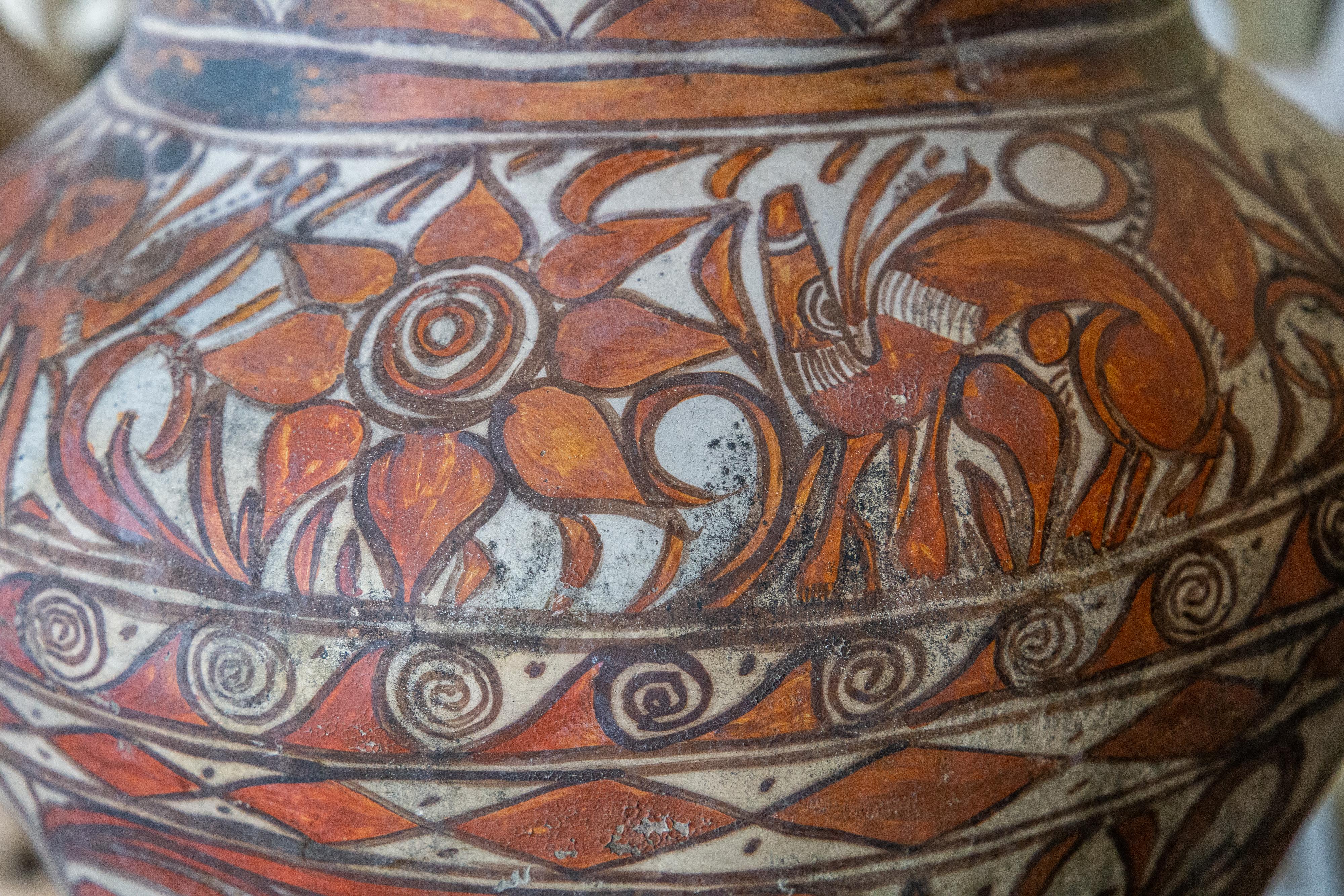 Large Scale Hand Painted Tripod Urn from Guerrero, Mexico, c1800 In Good Condition In London, GB