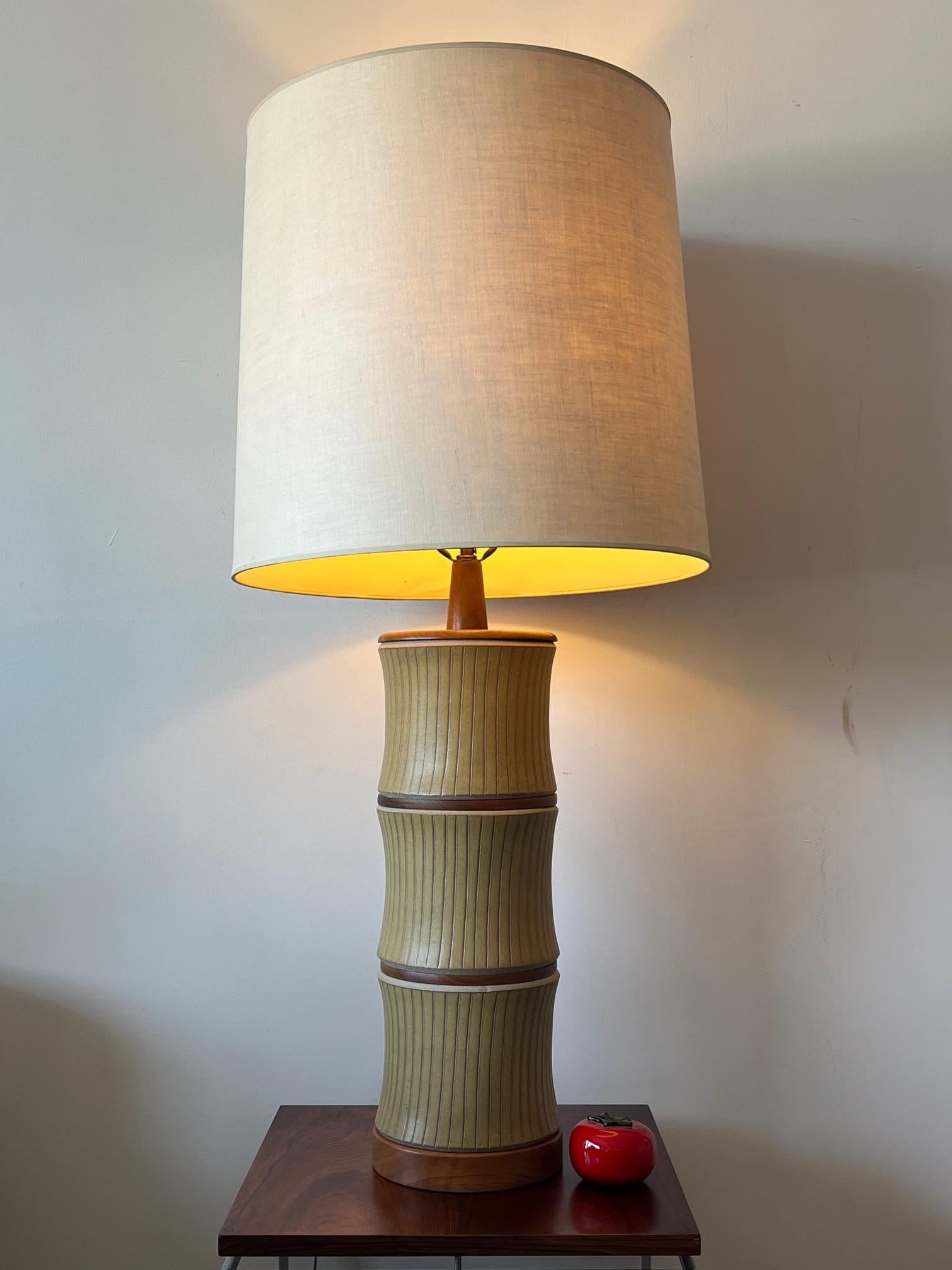 A Large Scale Martz Stoneware And Walnut Lamp For Sale 4