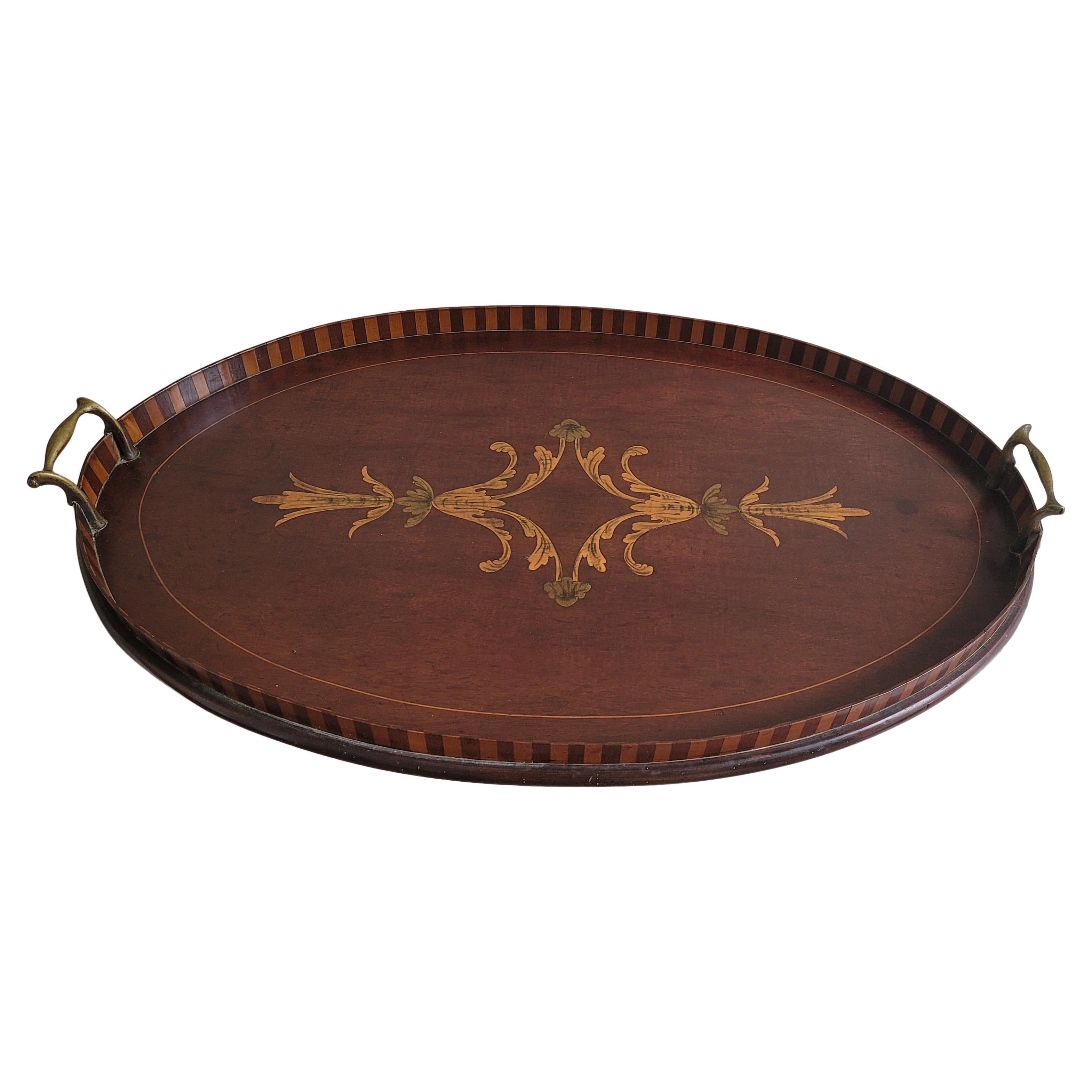 Ovales, ovales Butler-Tablett aus viktorianischem Mahagoni mit fein eingelegten Intarsien von George III. im Angebot