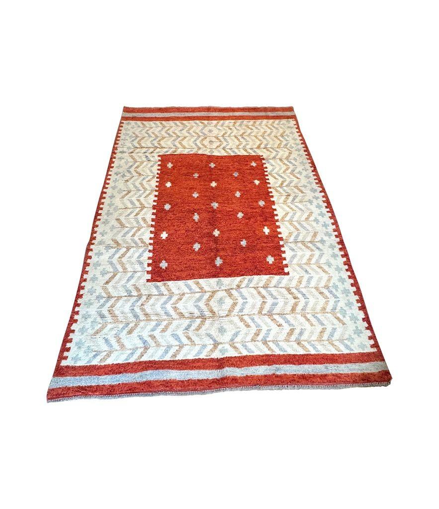 XXI secolo e contemporaneo Un grande tappeto in lana marocchina annodato a mano di ispirazione scandinava in vendita