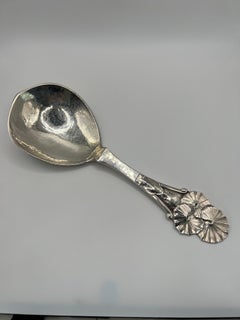 Großer Servierlöffel von Carl M. Cohr aus gehämmertem Sterling Silber
