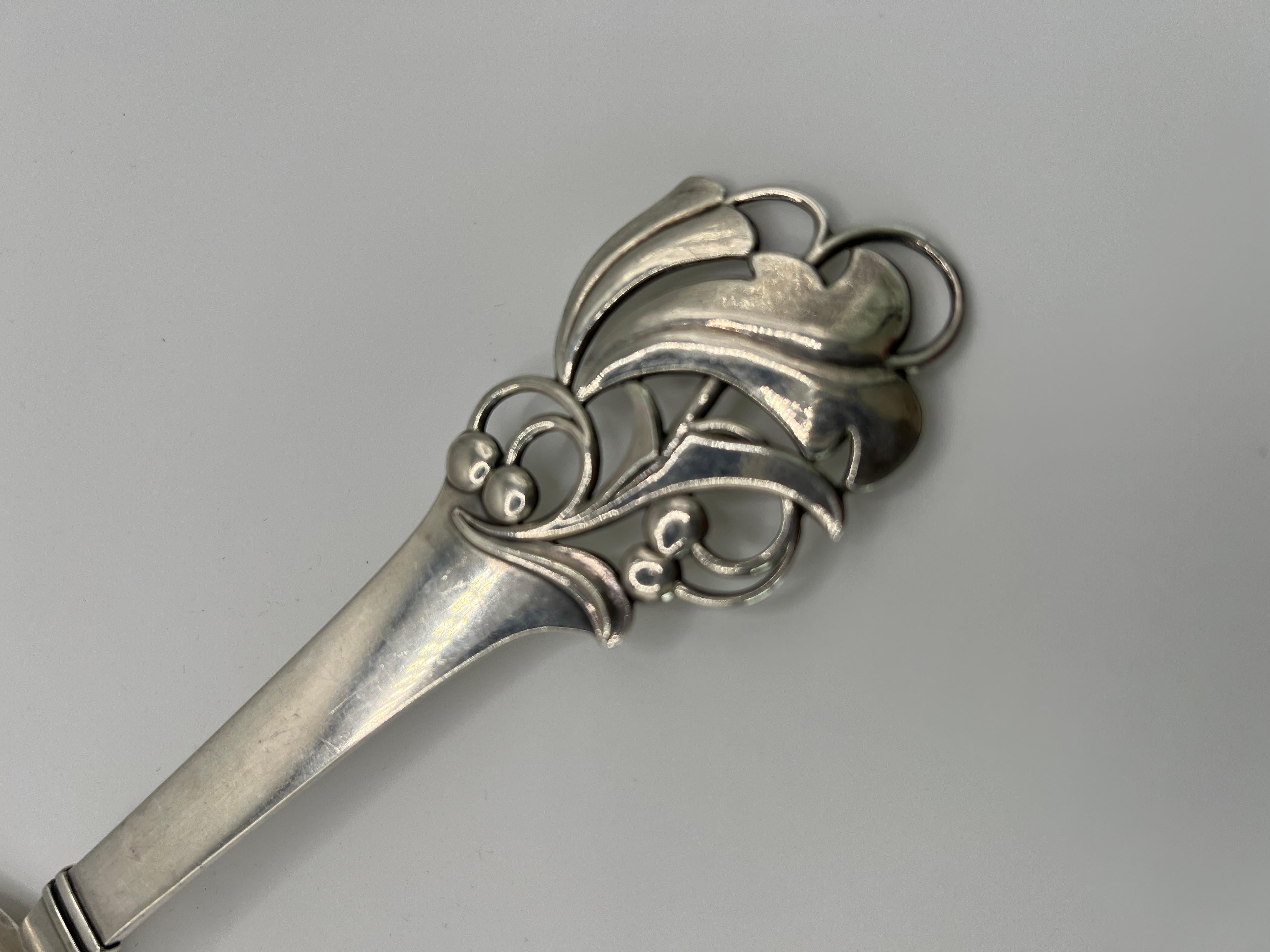 Ein großer Servierlöffel von Carl M. Cohr Horsens Solvvarefabrik Sterling Silver im Angebot 9