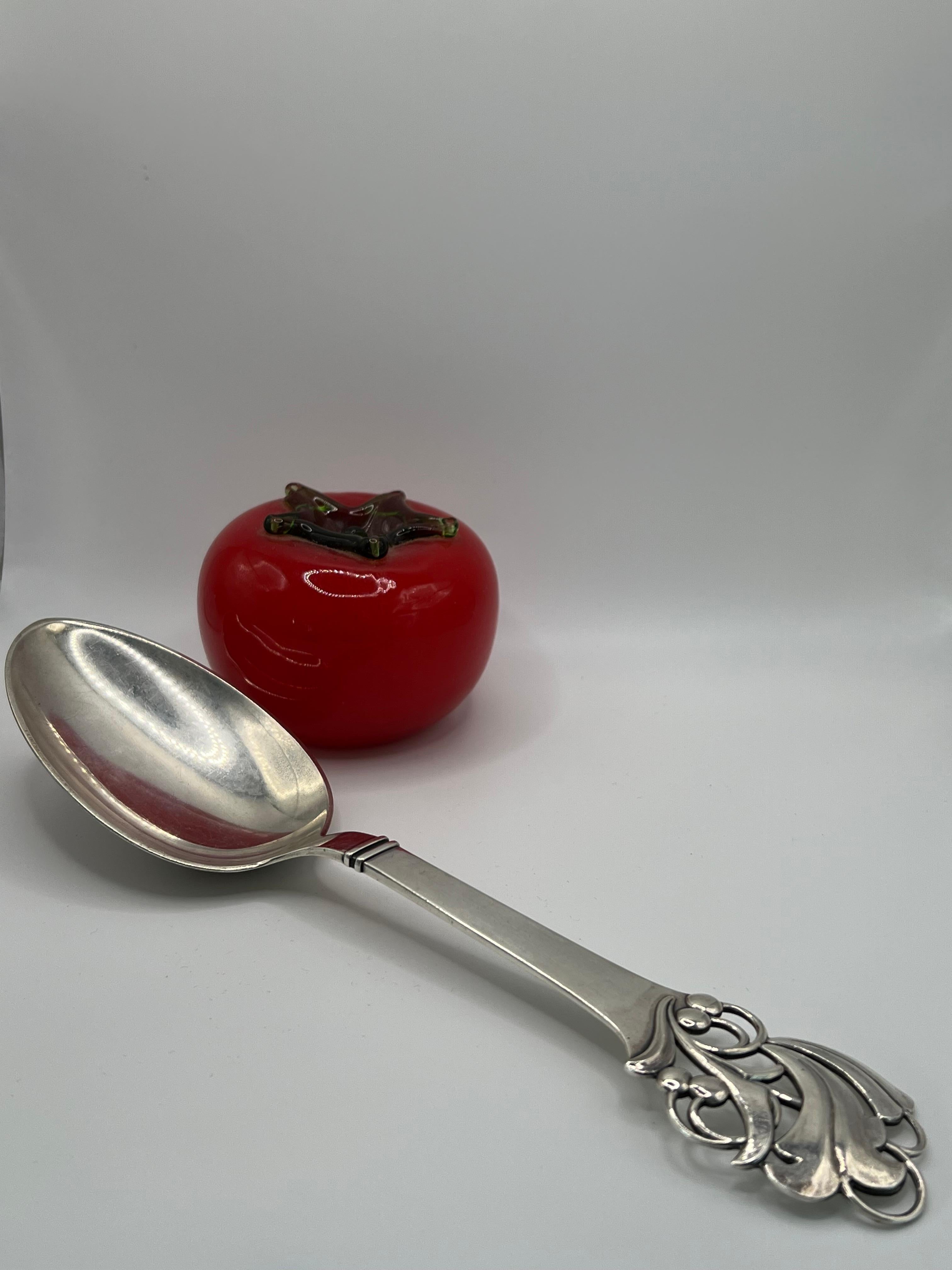 Ein großer Servierlöffel von Carl M. Cohr Horsens Solvvarefabrik Sterling Silver im Zustand „Gut“ im Angebot in Saint Petersburg, FL