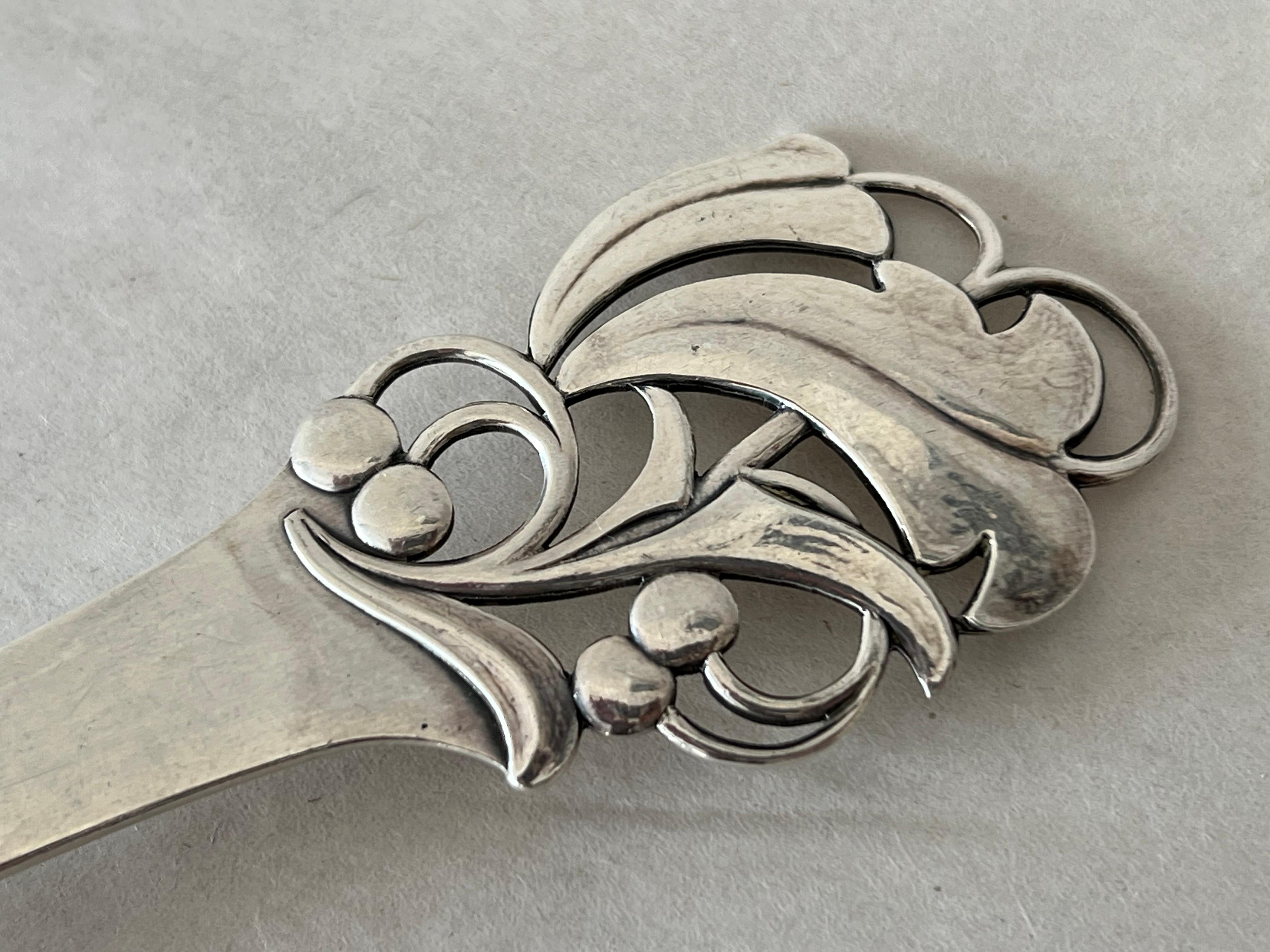 Ein großer Servierlöffel von Carl M. Cohr Horsens Solvvarefabrik Sterling Silver im Angebot 1