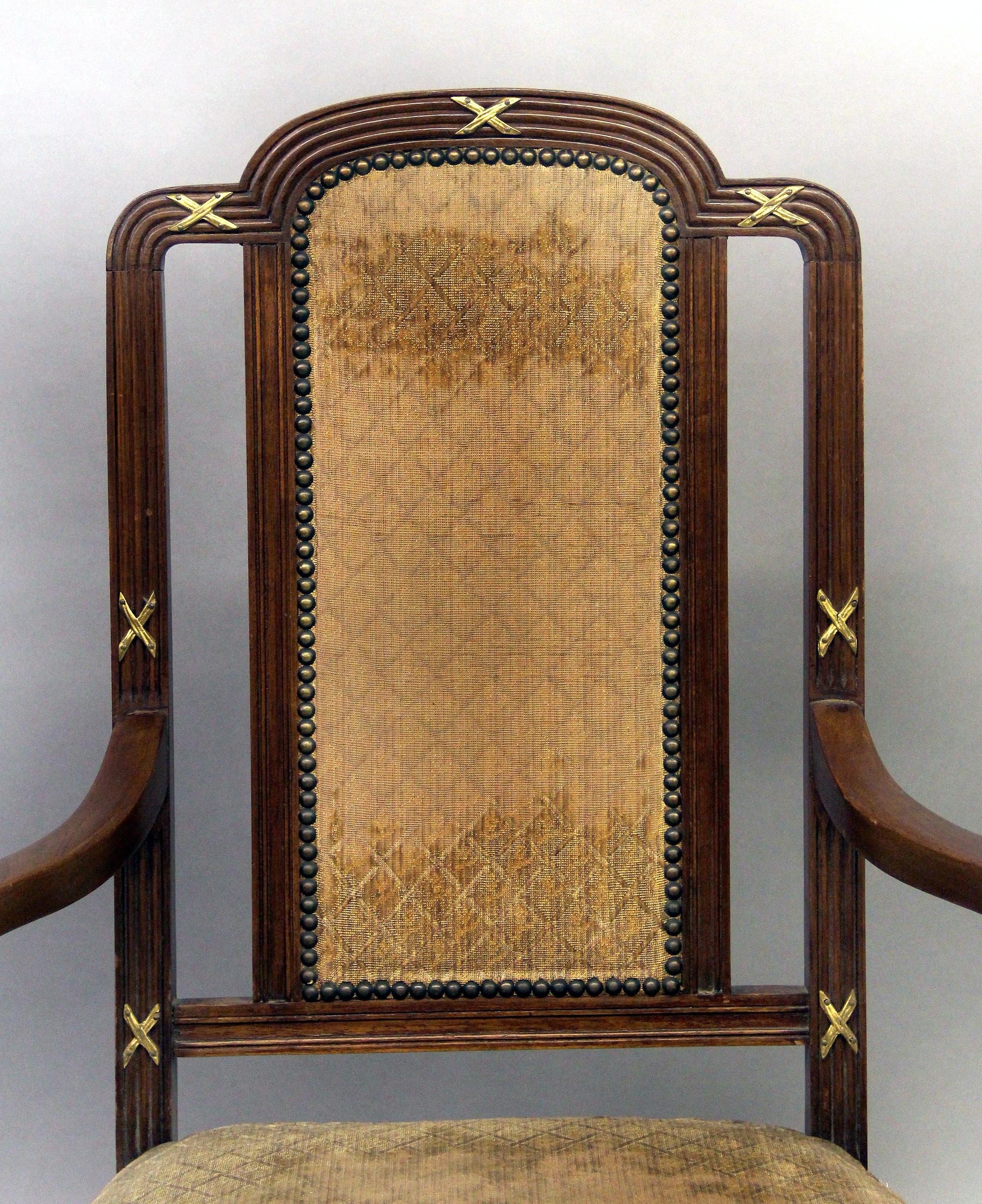 Français Un grand ensemble de quatorze chaises de salle à manger montées sur bronze doré du 19ème siècle en vente