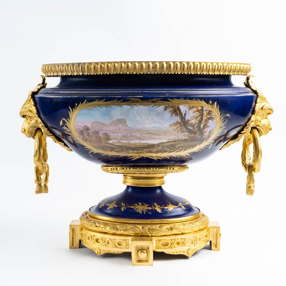 Grande ciotola di Sèvres in porcellana e bronzo dorato, XIX secolo, periodo Napoleone III in vendita 2