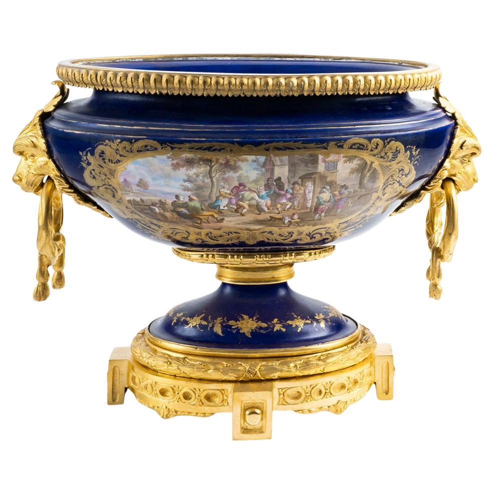 Grande coupe en porcelaine de Sèvres et bronze doré, XIXe siècle, période Napoléon III