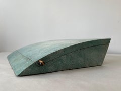 Un grande portagioie in zigrino di R & Y Augousti