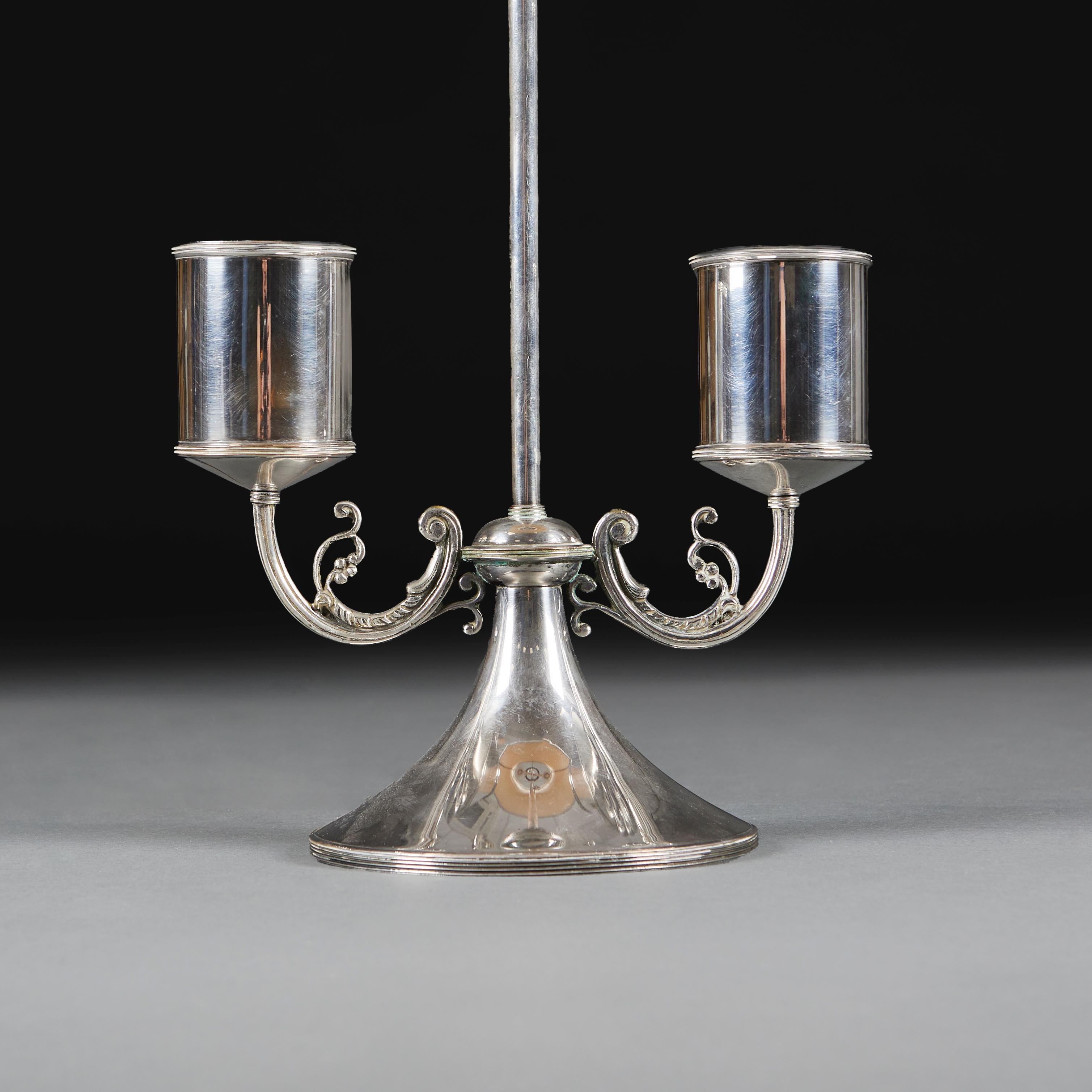 A Large Silver Bouillotte Lamp In Good Condition In London, GB