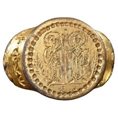 Gran anillo bizantino de plata dorada de los siglos VIII-X d.C.