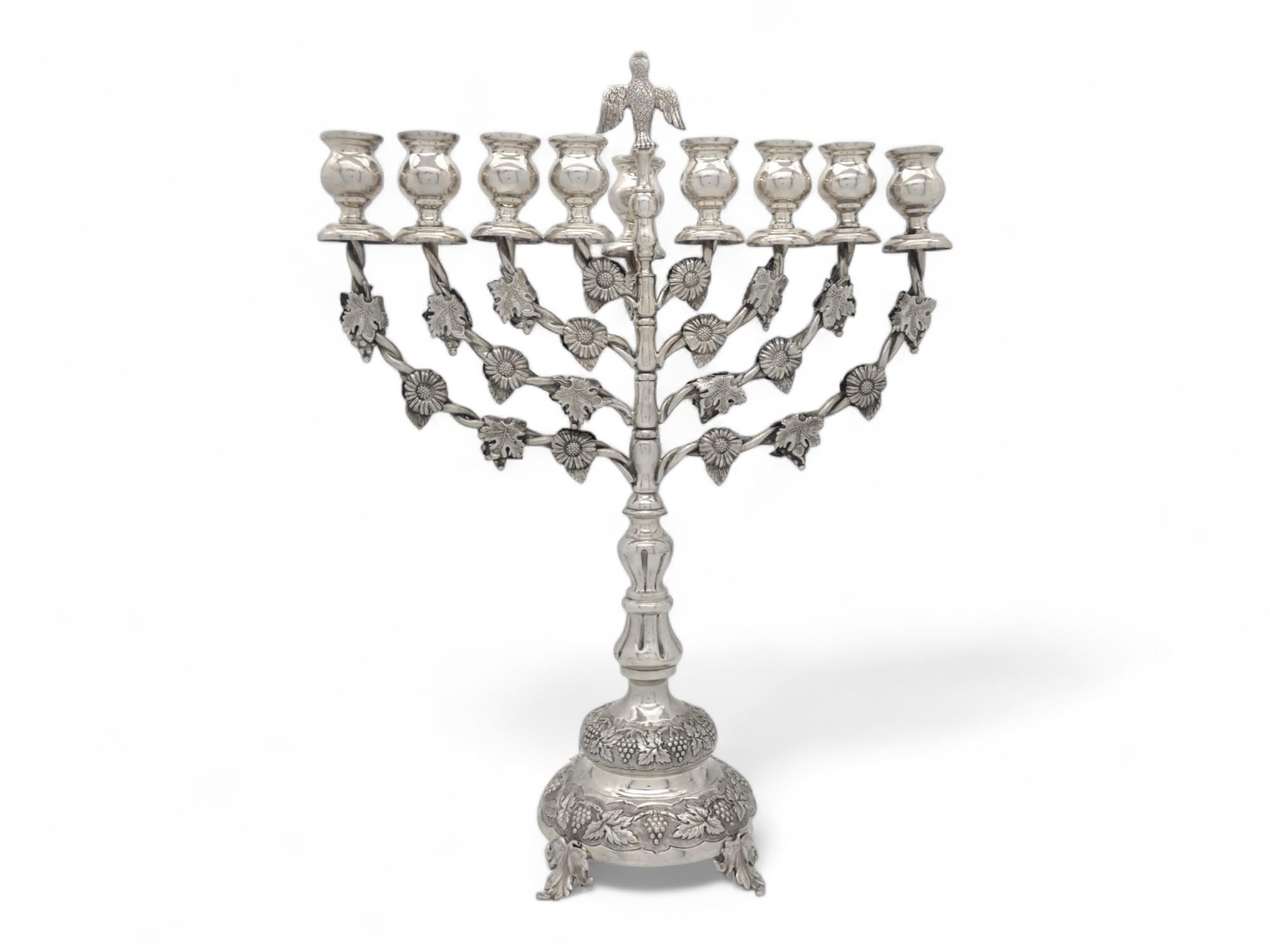 Gran menorá de Hanukkah de plata, Portugal mediados del siglo XX Silver