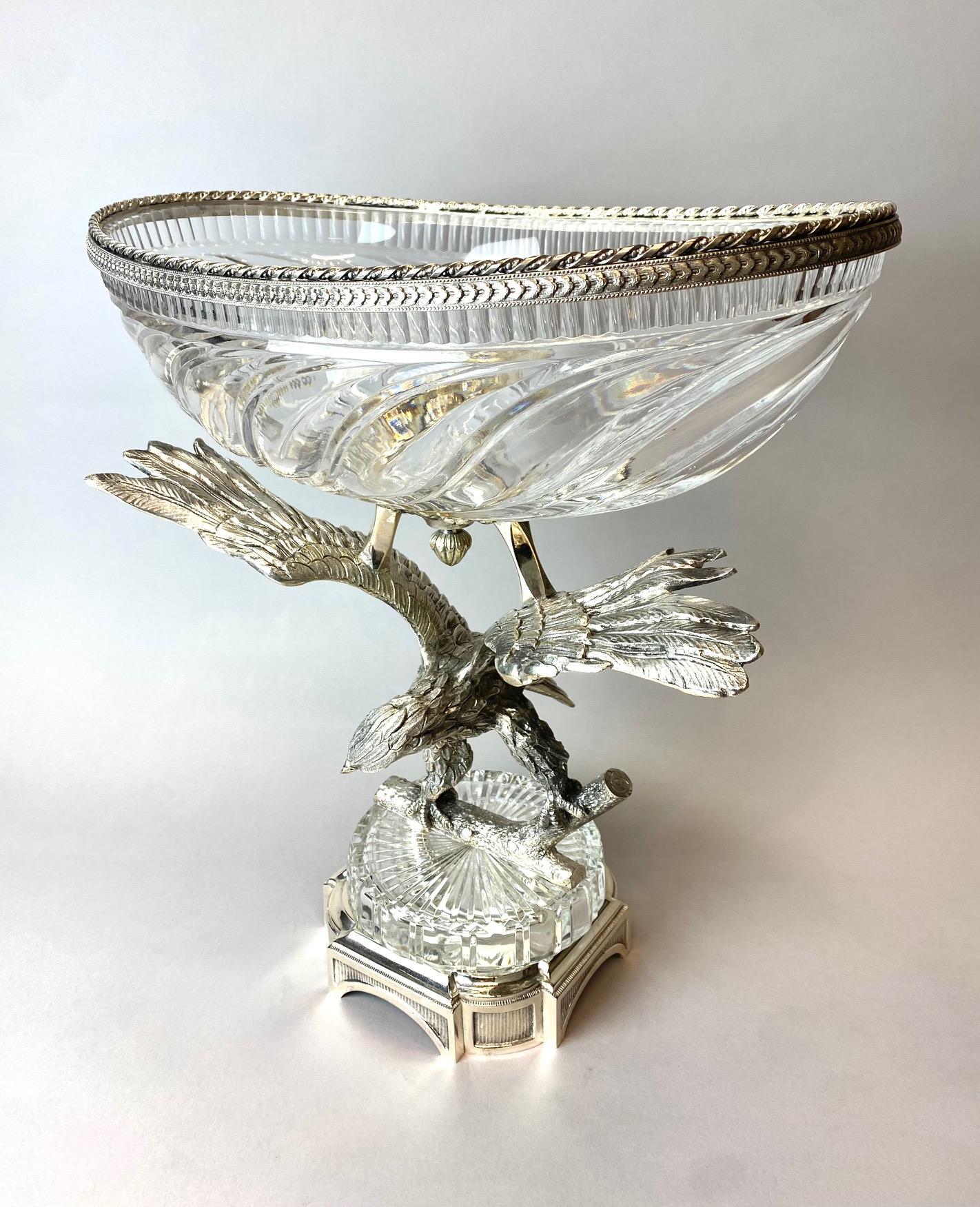 A large silver plated centerpiece bowl with a finely cut Baccarat crystal bowl en vente 1