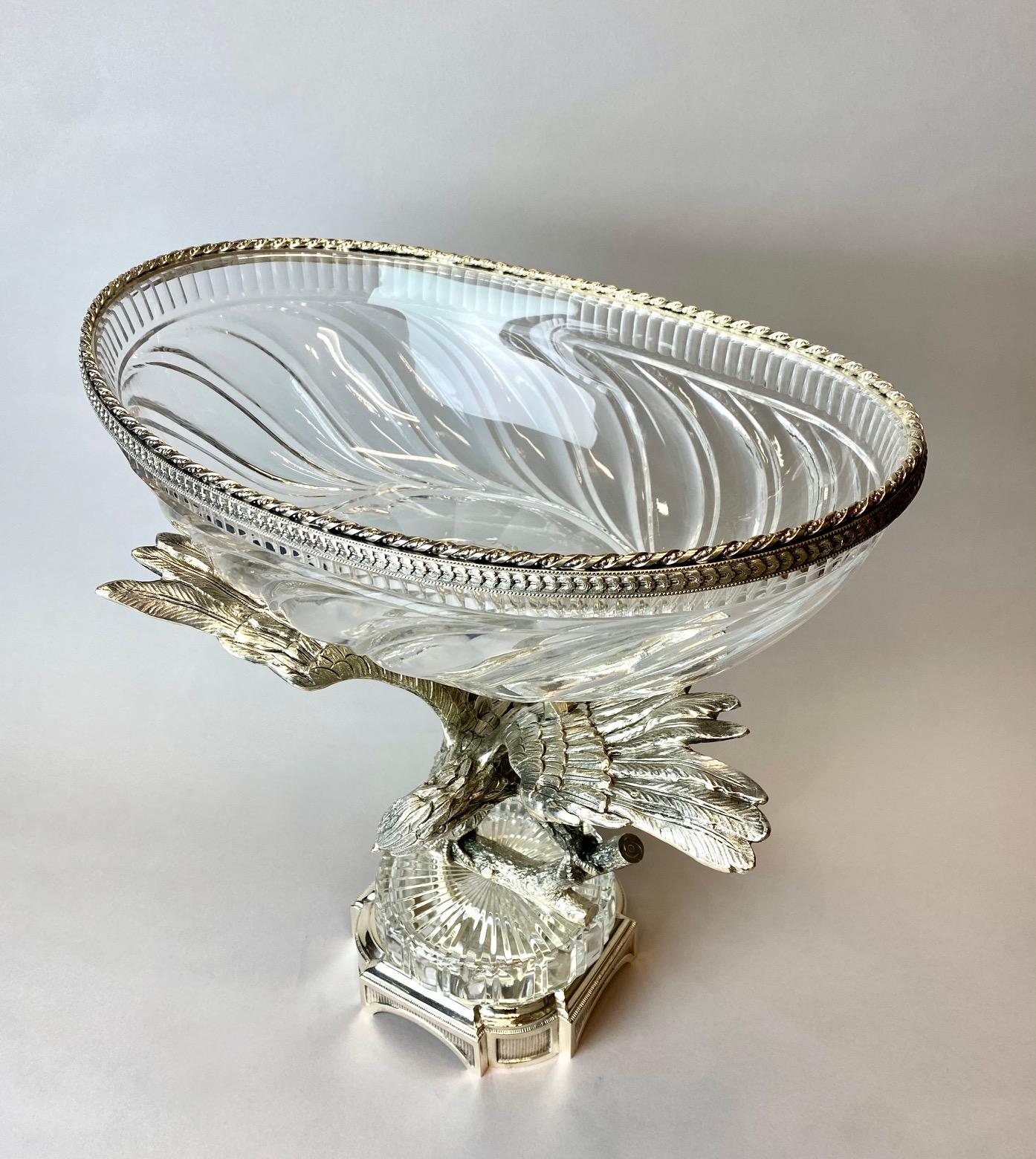 A large silver plated centerpiece bowl with a finely cut Baccarat crystal bowl en vente 2