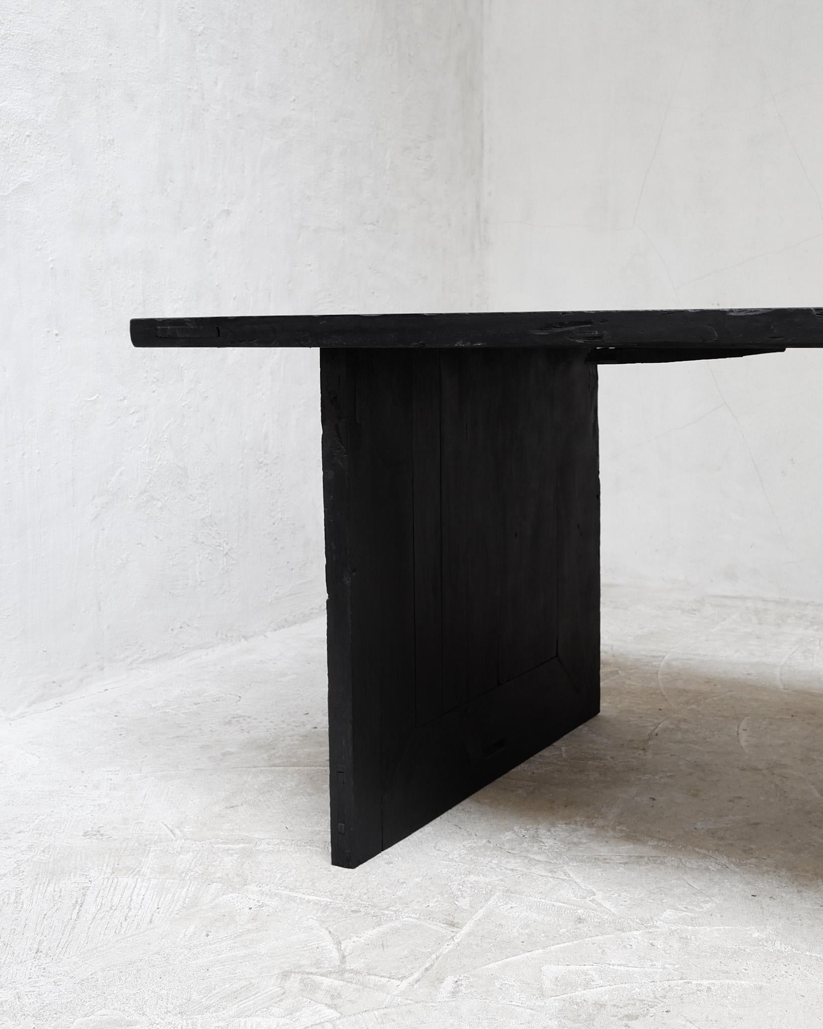 Large Solid Oak Portuguese Slab Dinning Table Wabi Sabi In Good Condition For Sale In London, GB