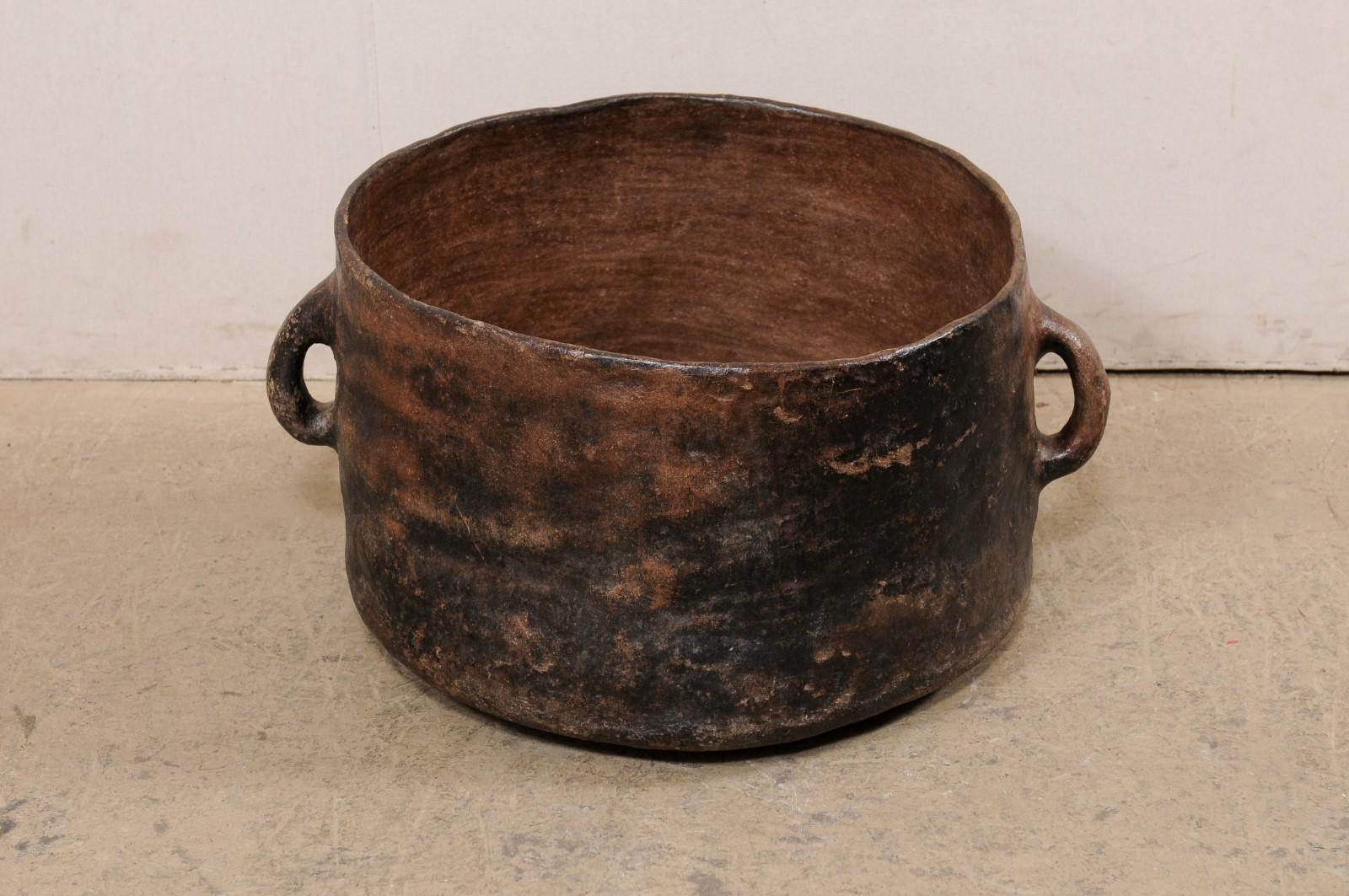 Large Spanish Colonial Clay Cooking Pot W/ Old Fire Patina, Early 20th C For Sale 2