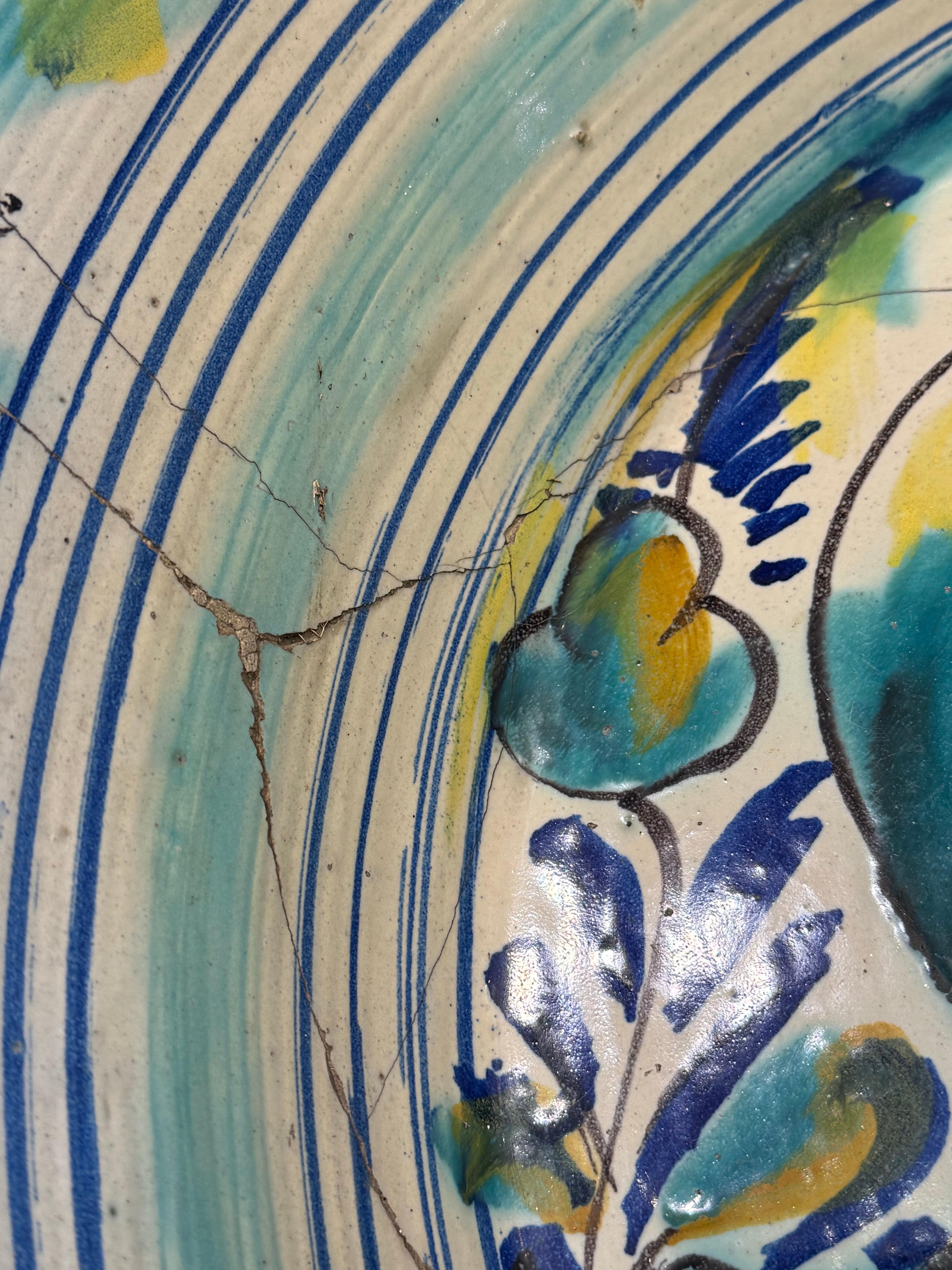 A Large Spanish Hand Painted Lebrillo Bowl, 19th Century For Sale 1