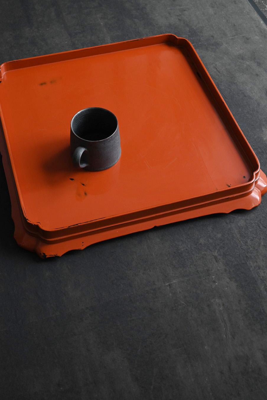 These trays were made after the late Edo period in Japan (after 1800).
This particular type of tray is known as 