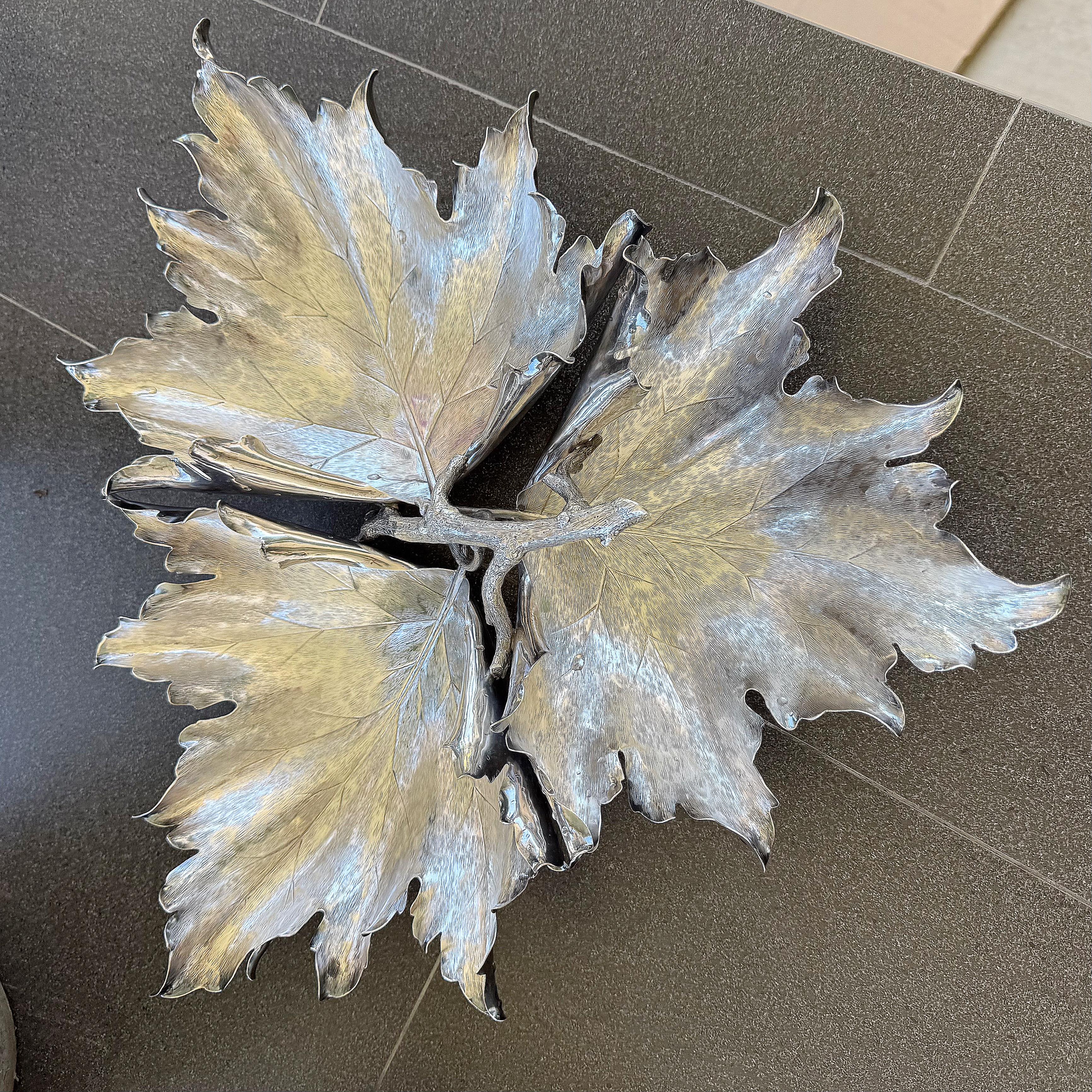 A large sterling silver maple leaf centerpiece by Buccellati, Italy 20th century For Sale 4
