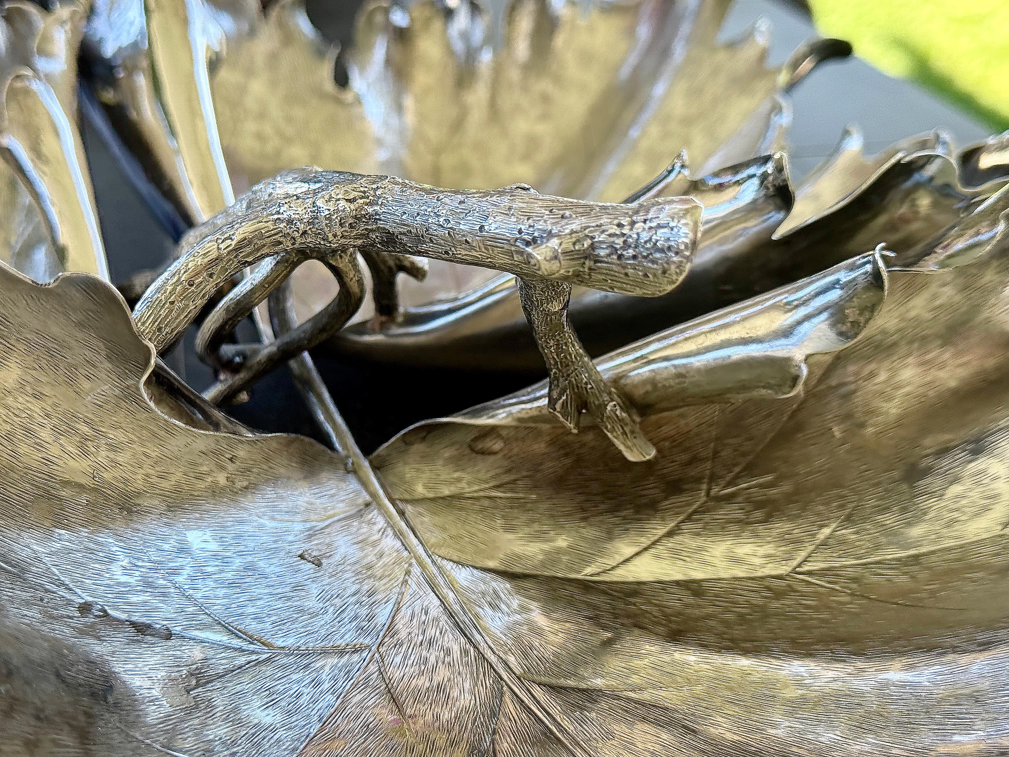 A large sterling silver maple leaf centerpiece by Buccellati, Italy 20th century For Sale 6
