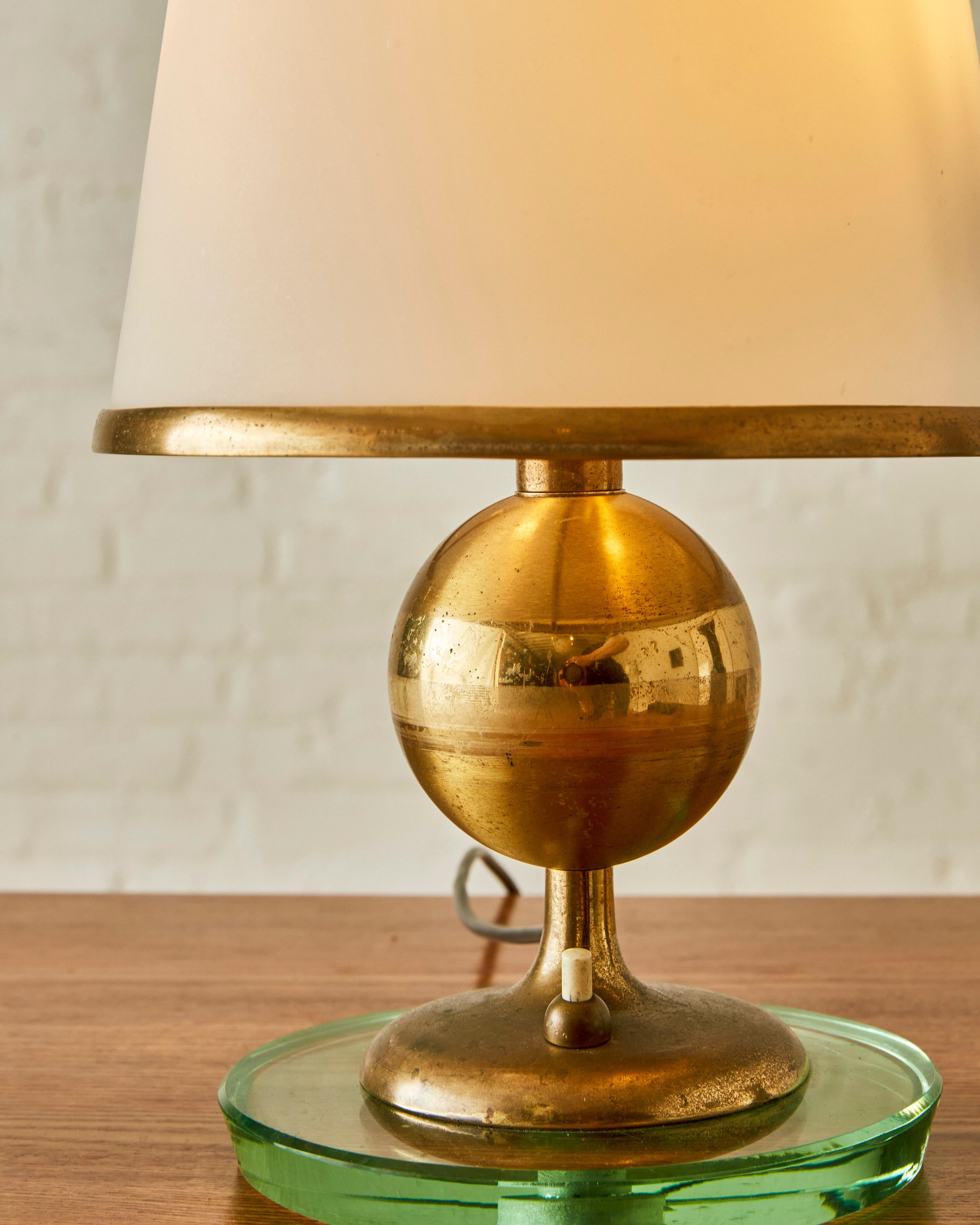 A large table lamp by Fontana In Good Condition In Long Island City, NY