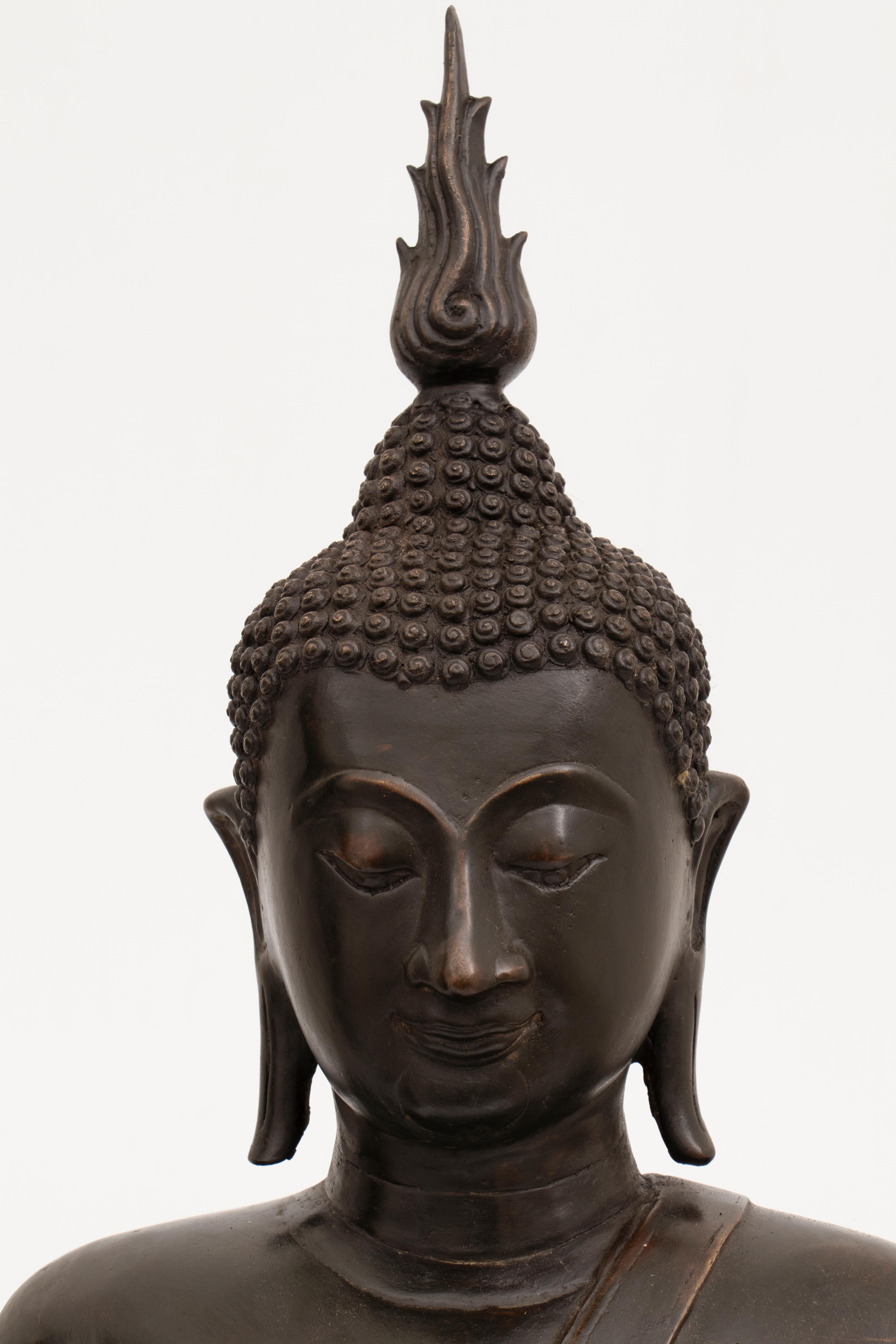 Large Tibetan Bronze Buddha In Good Condition In London, Greenwich