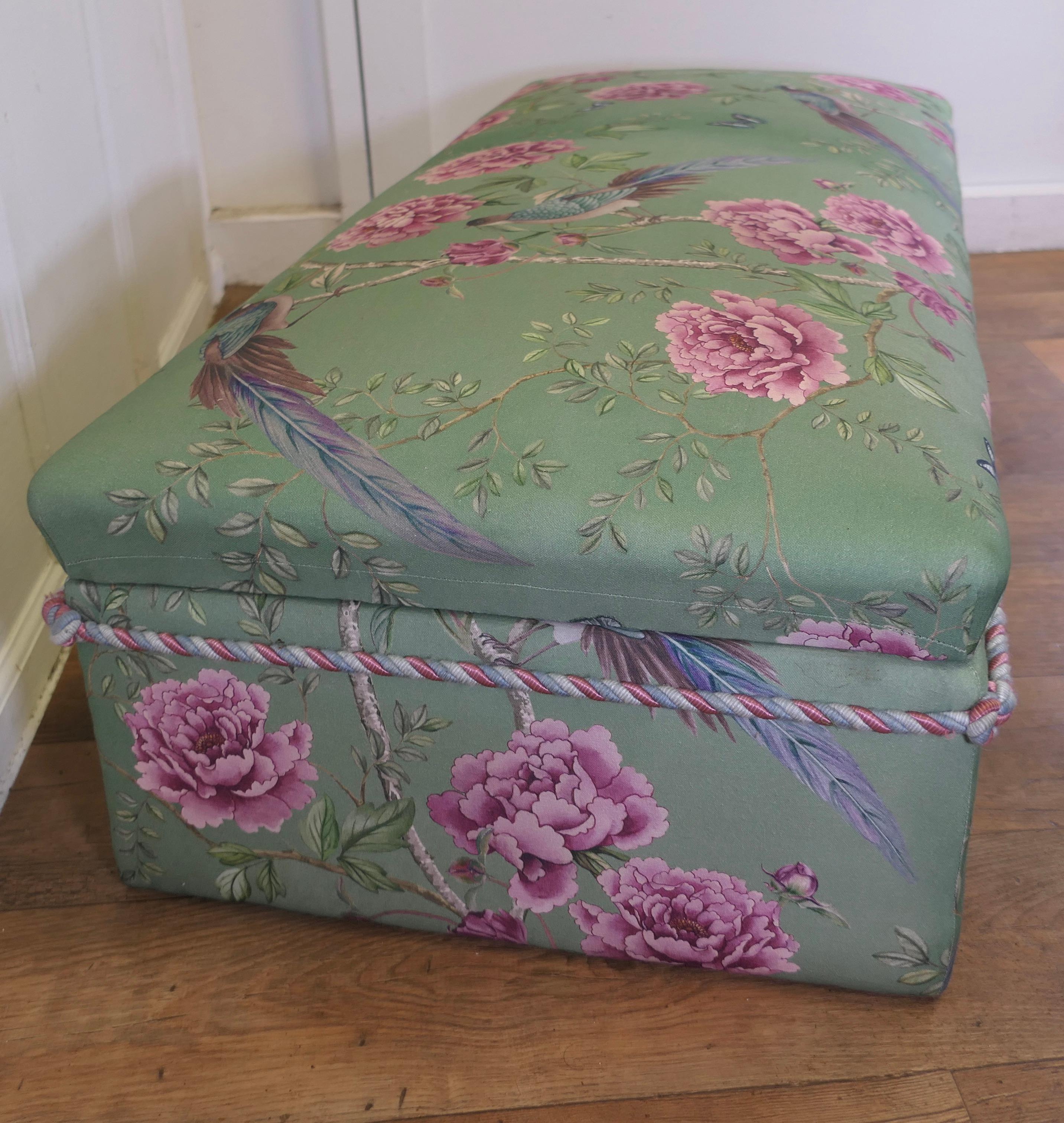 A Large Upholstered Ottoman or Window Seat   This piece is upholstered with a be In Good Condition For Sale In Chillerton, Isle of Wight