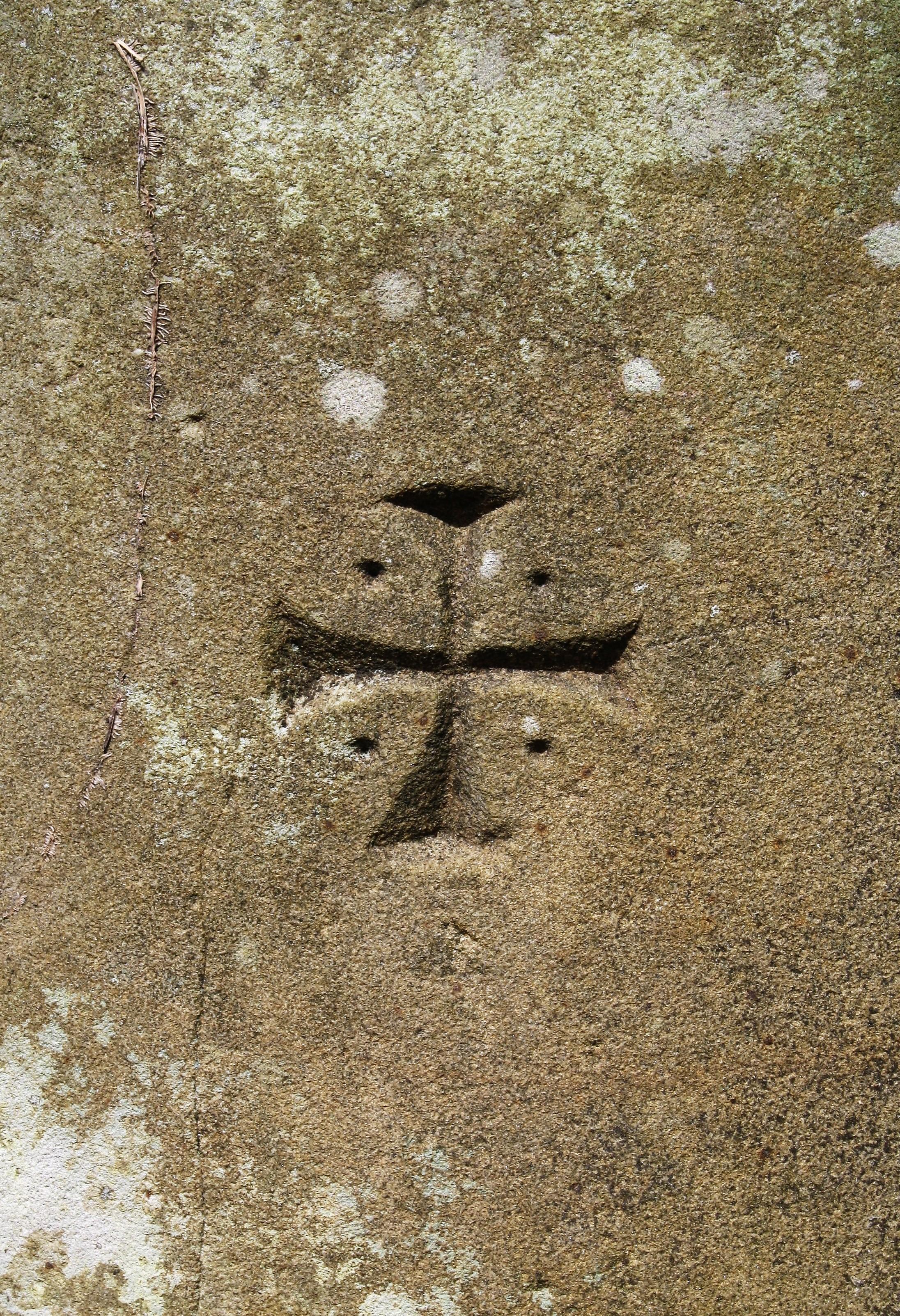 Großes Pflanzgefäß aus geschnitztem Stein und Sandstein für Kirchenbrunnen, Church Basin Font, Gartenbrunnen (Britisch) im Angebot