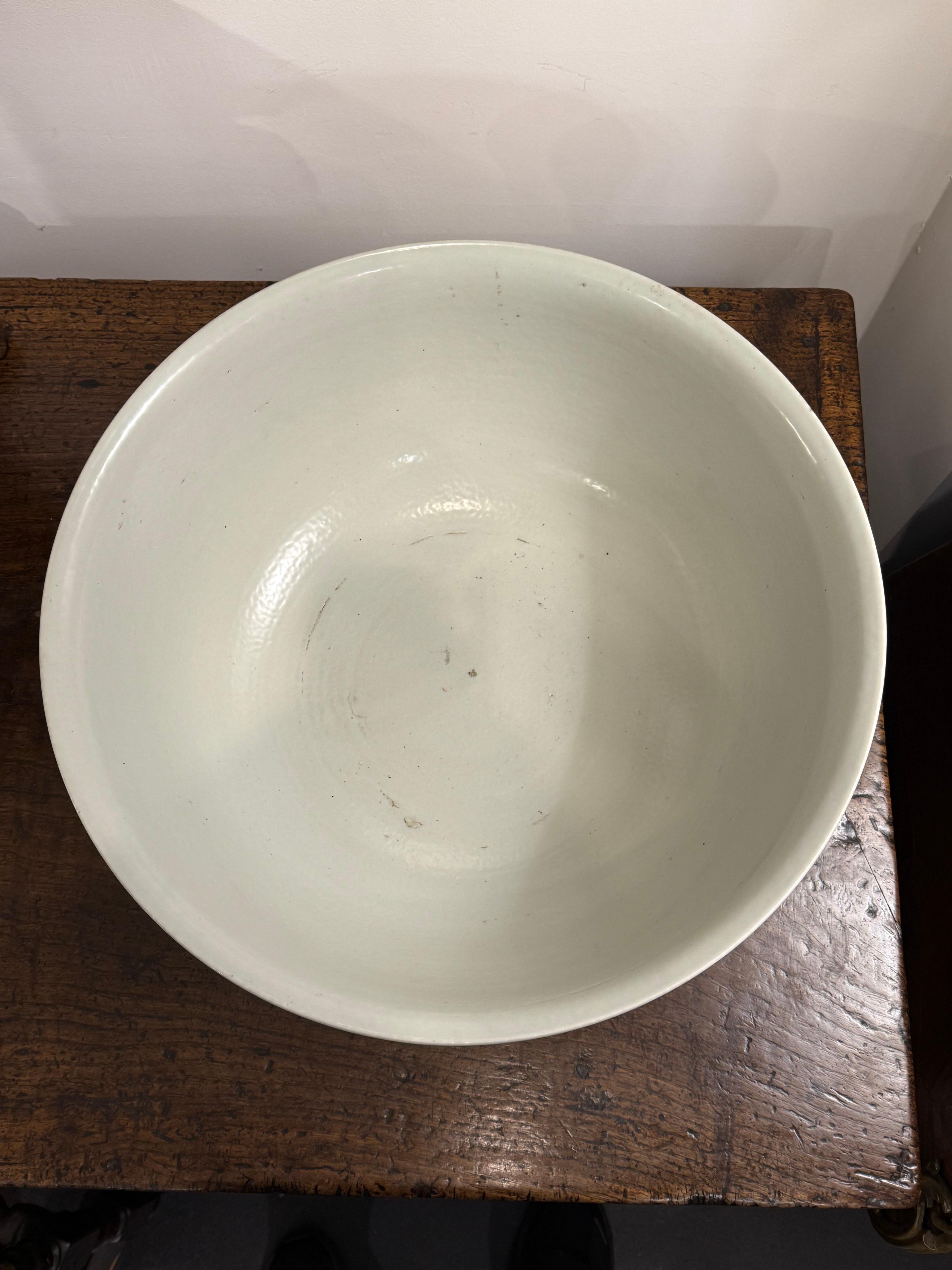 Una grande ciotola cinese Blanc De Chine d'epoca, 20° secolo in vendita 3