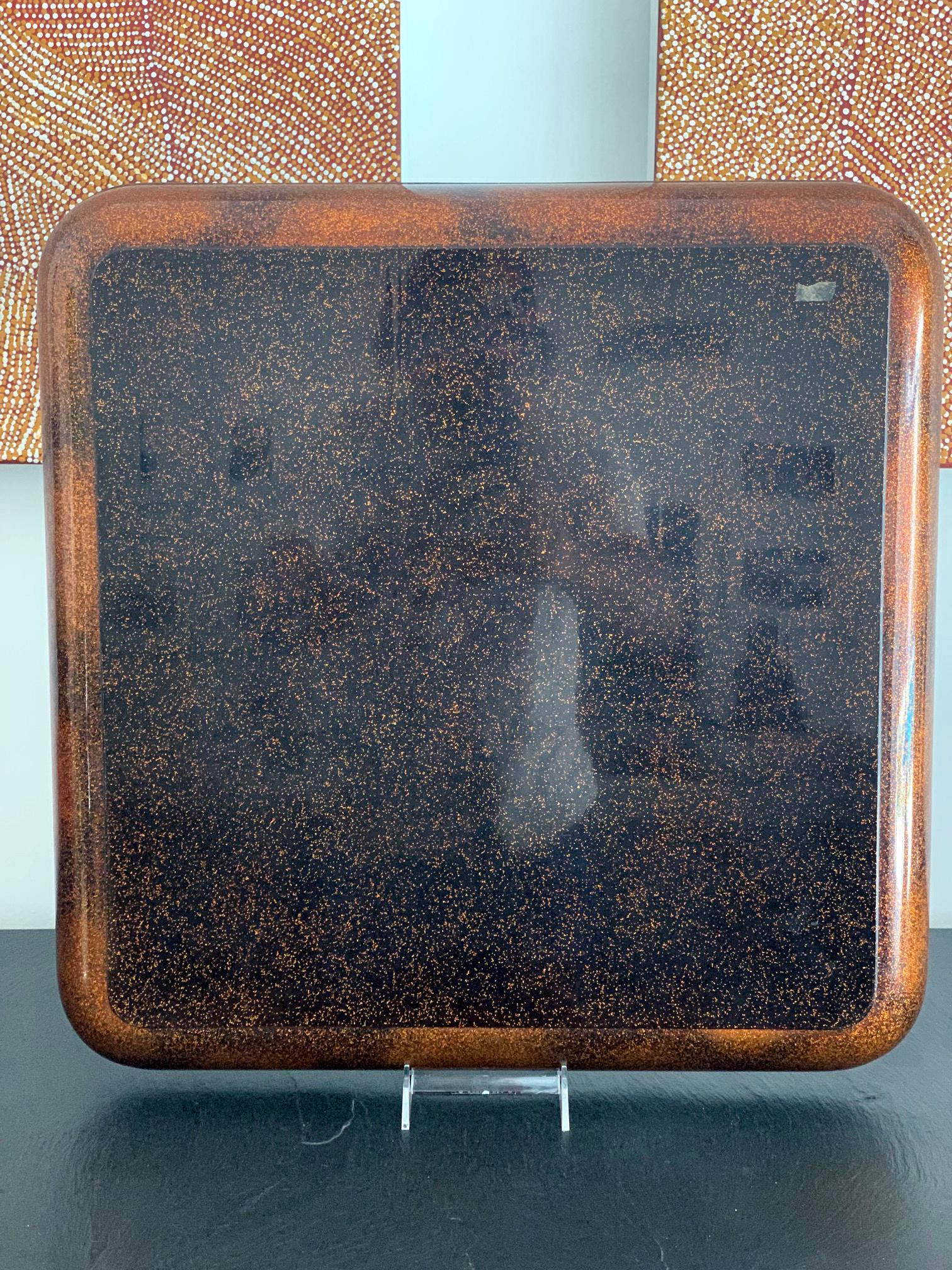 Large Vintage Japanese Maki-e Lacquer Kimono Tray In Good Condition For Sale In Atlanta, GA