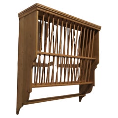 Retro A Large Wall Hanging Pine Plate Rack   This useful piece hangs on the wall  
