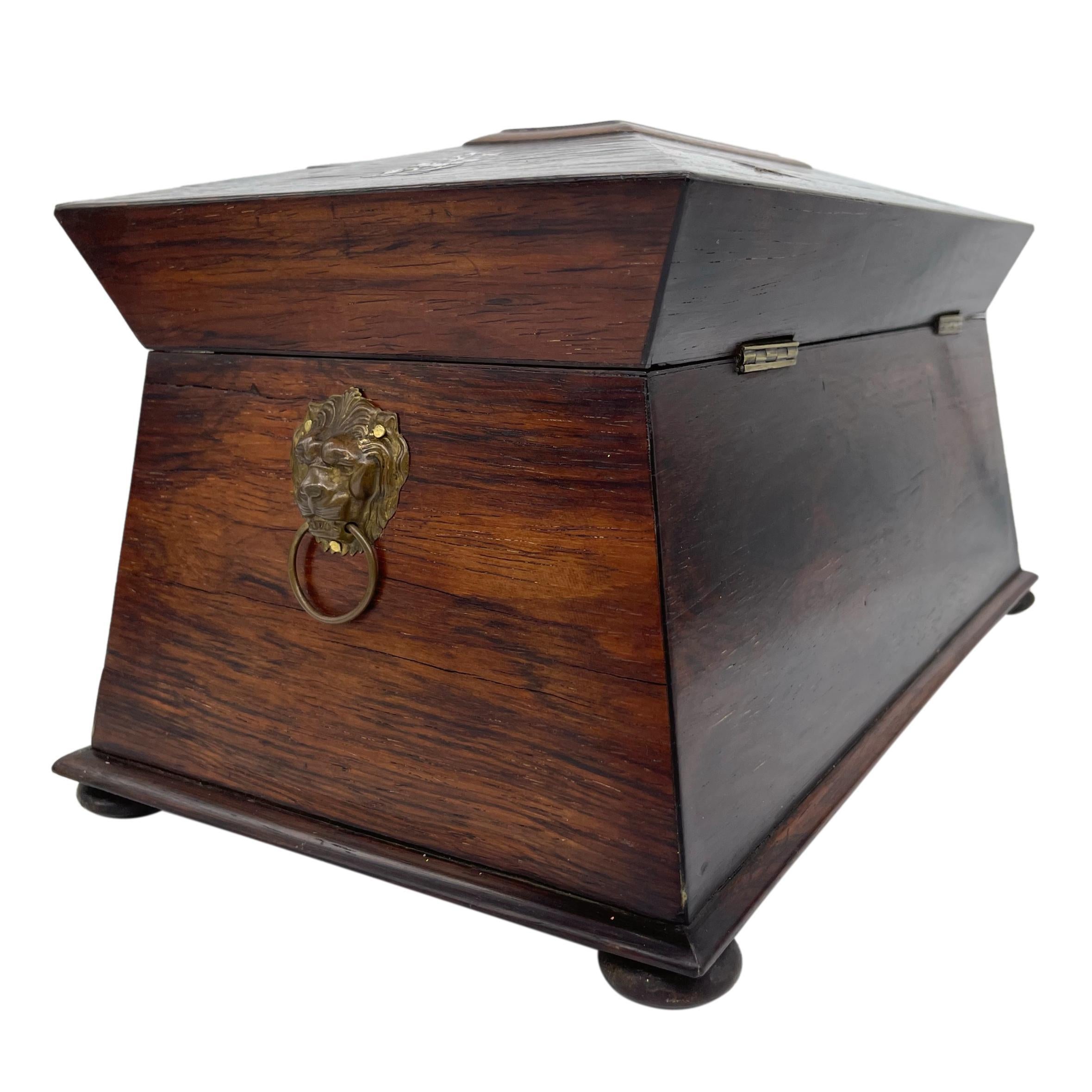 Large William IV Rosewood Tea Caddy with Mother-of-Pearl Inlays, ca. 1835 In Good Condition In Banner Elk, NC