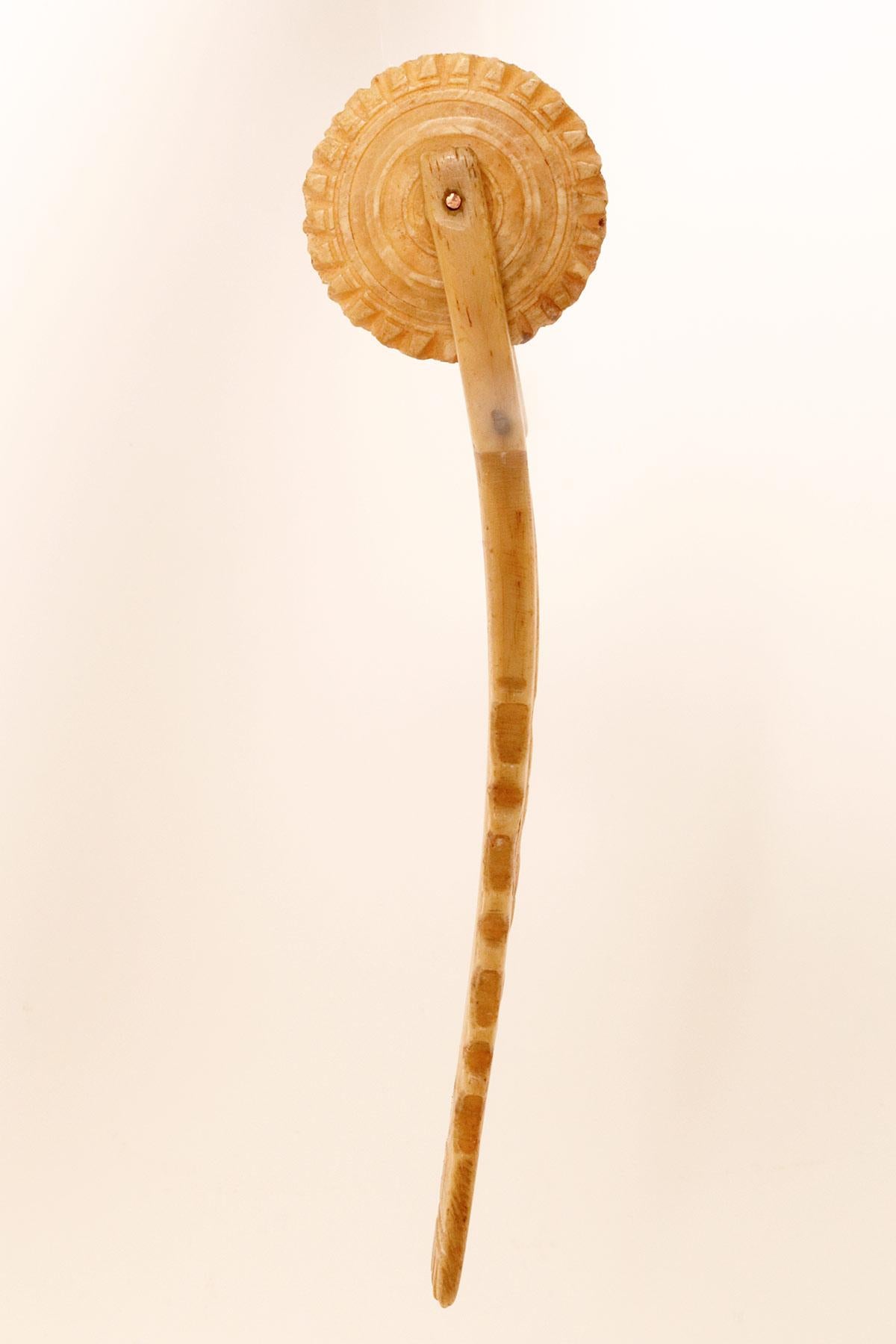 A larkspur, also known as a pastry cutter, made of bone, Italy 18th century. For Sale 5