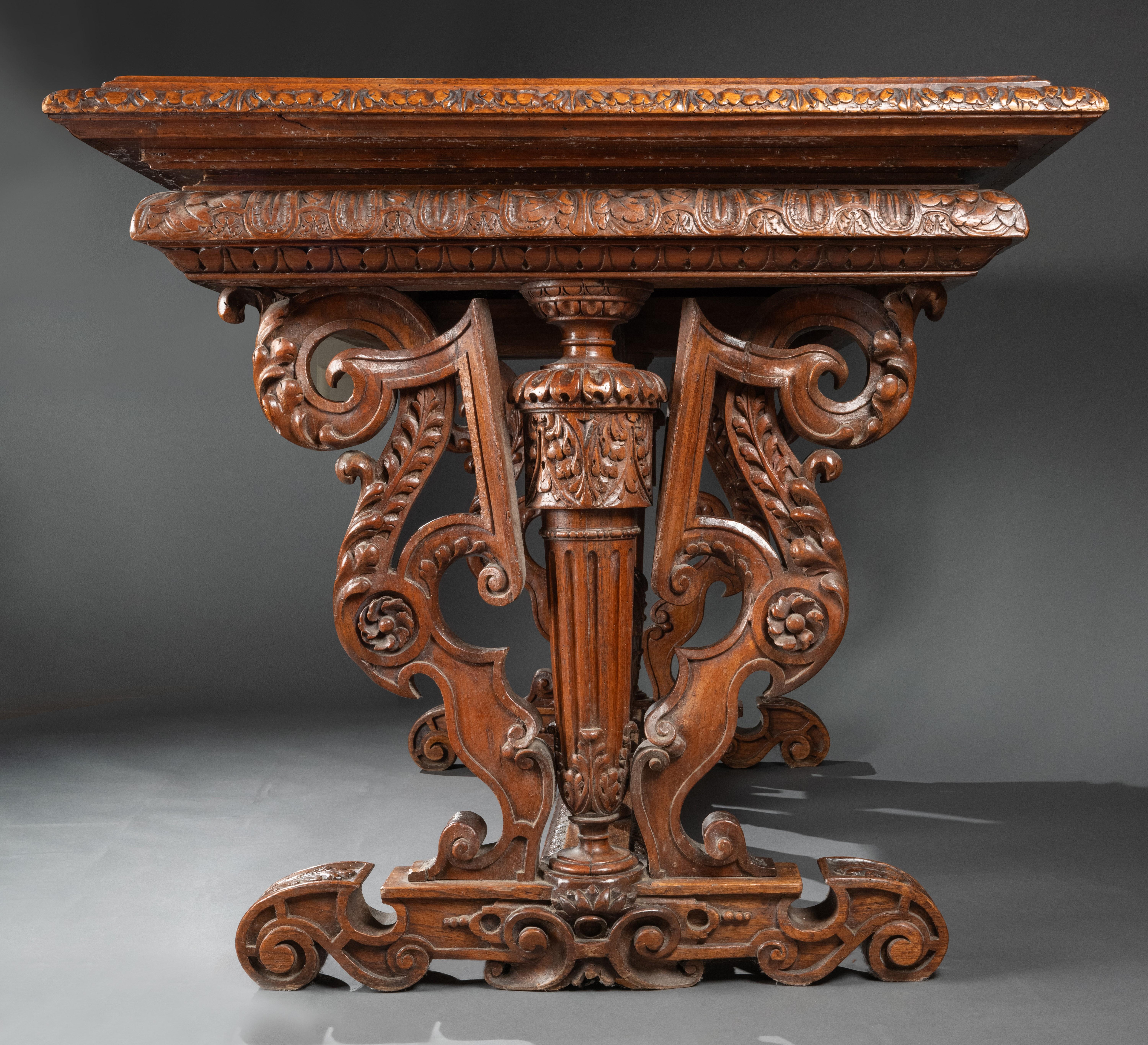 Hand-Carved A late 16th century French Renaissance richly carved walnut center table For Sale