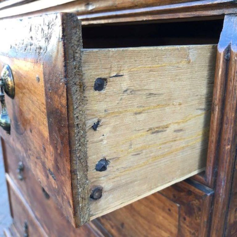 Late 17th Century William & Mary Burr Elm, Walnut and Oak Chest on Stand In Good Condition For Sale In Ross-on-Wye, Herefordshire