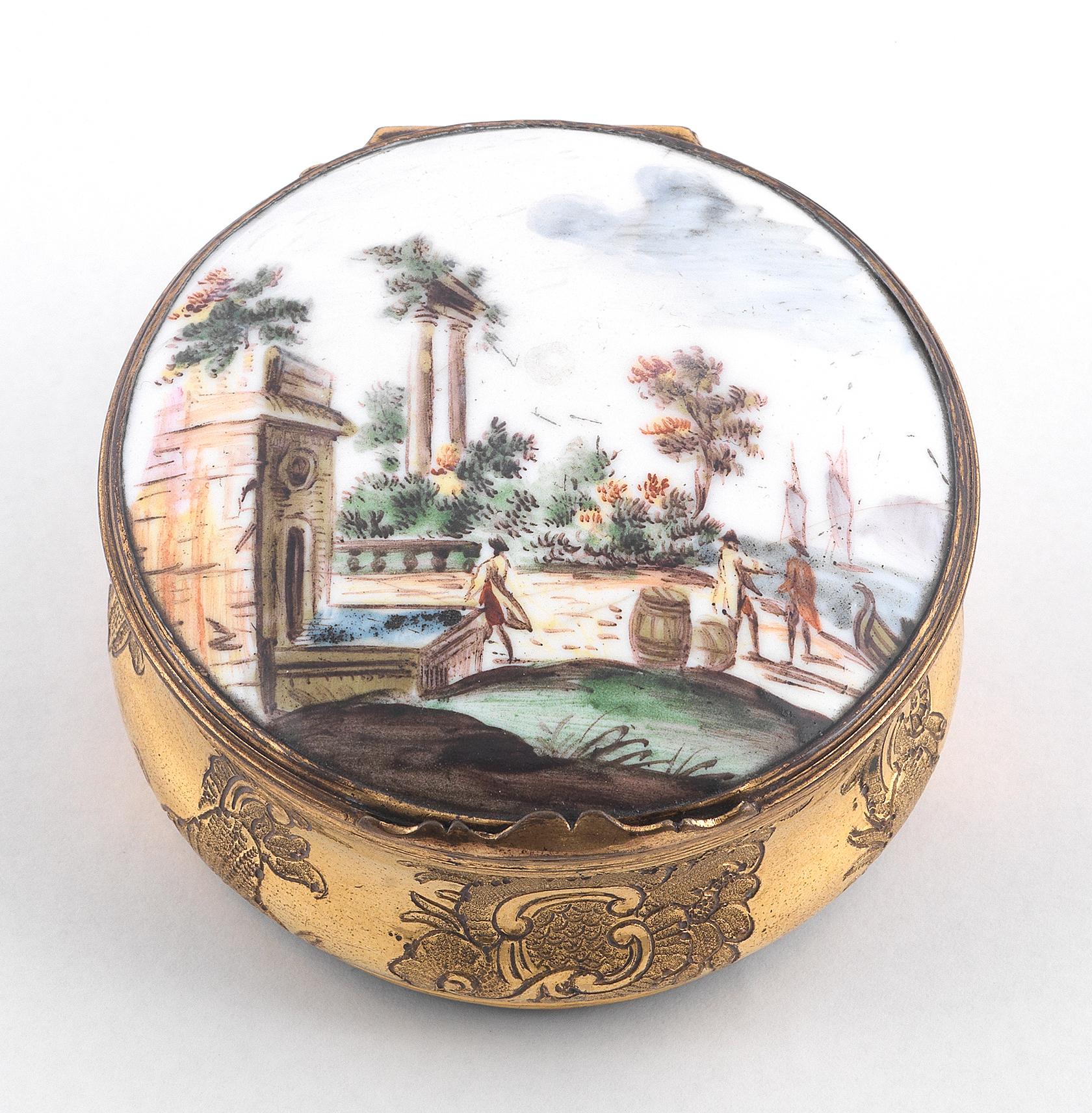 Georgien Tabatière de table circulaire en métal émaillé et doré de la fin du XVIIIe siècle en vente