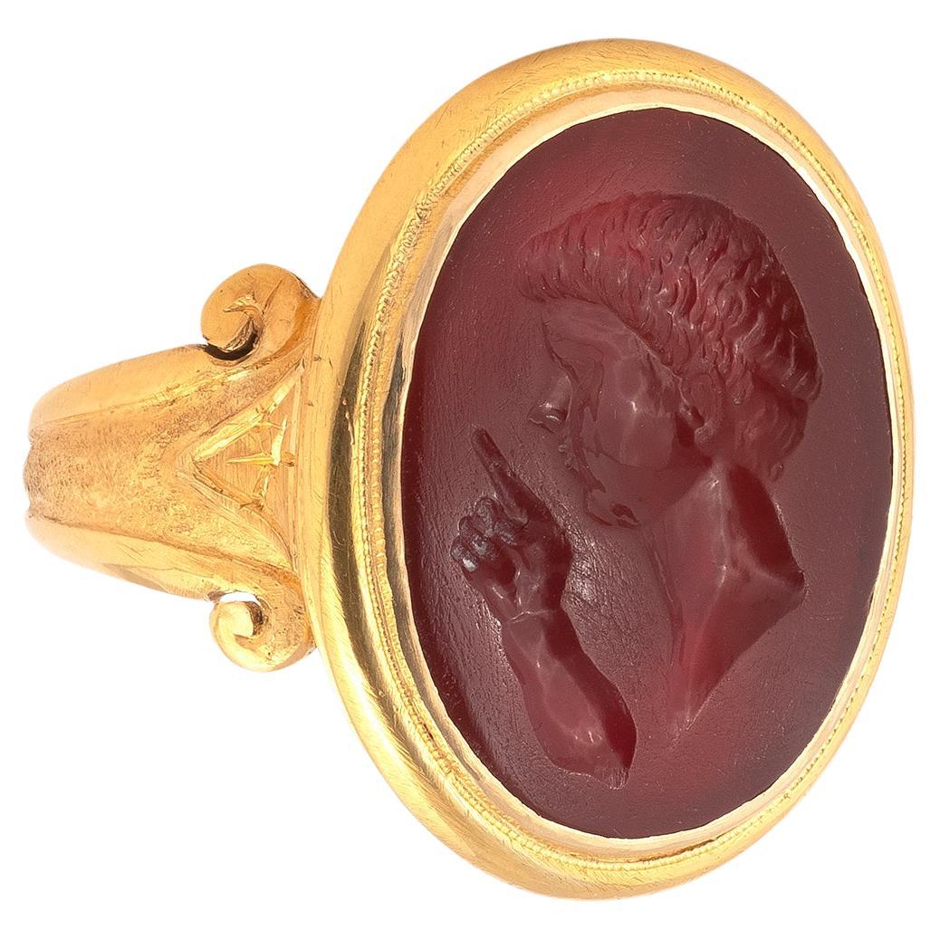 Spätes 18. Jahrhundert Intaglio Später Goldmontierter Ring im Angebot