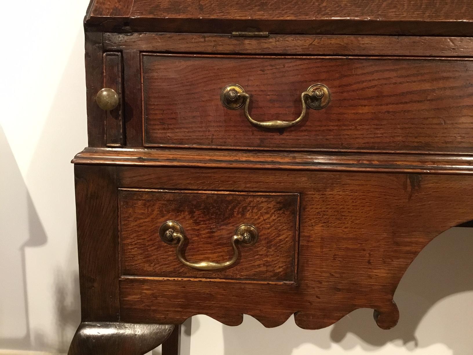 Late 18th Century Oak Antique Bureau For Sale 1