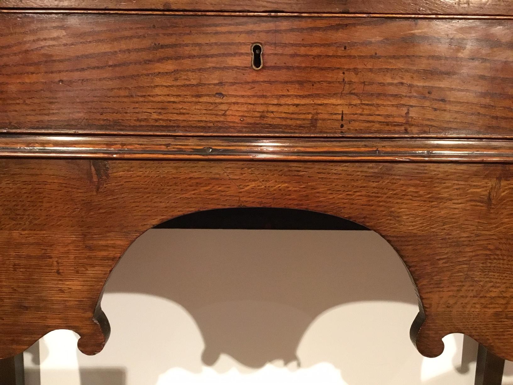 Late 18th Century Oak Antique Bureau For Sale 4
