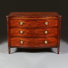 Commode serpentine de la fin du XVIIIe siècle