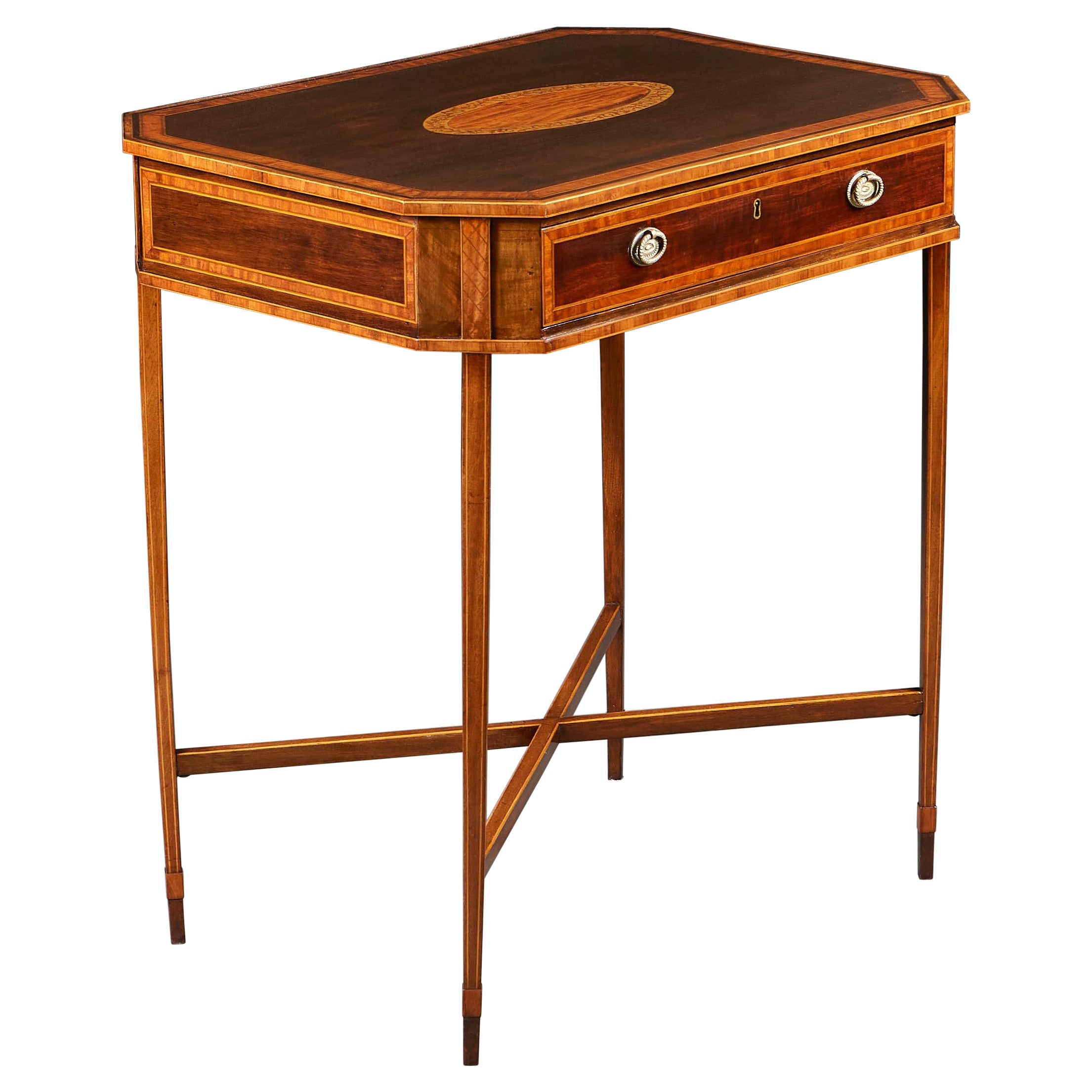 Mesa auxiliar Sheraton de madera satinada de finales del siglo XVIII