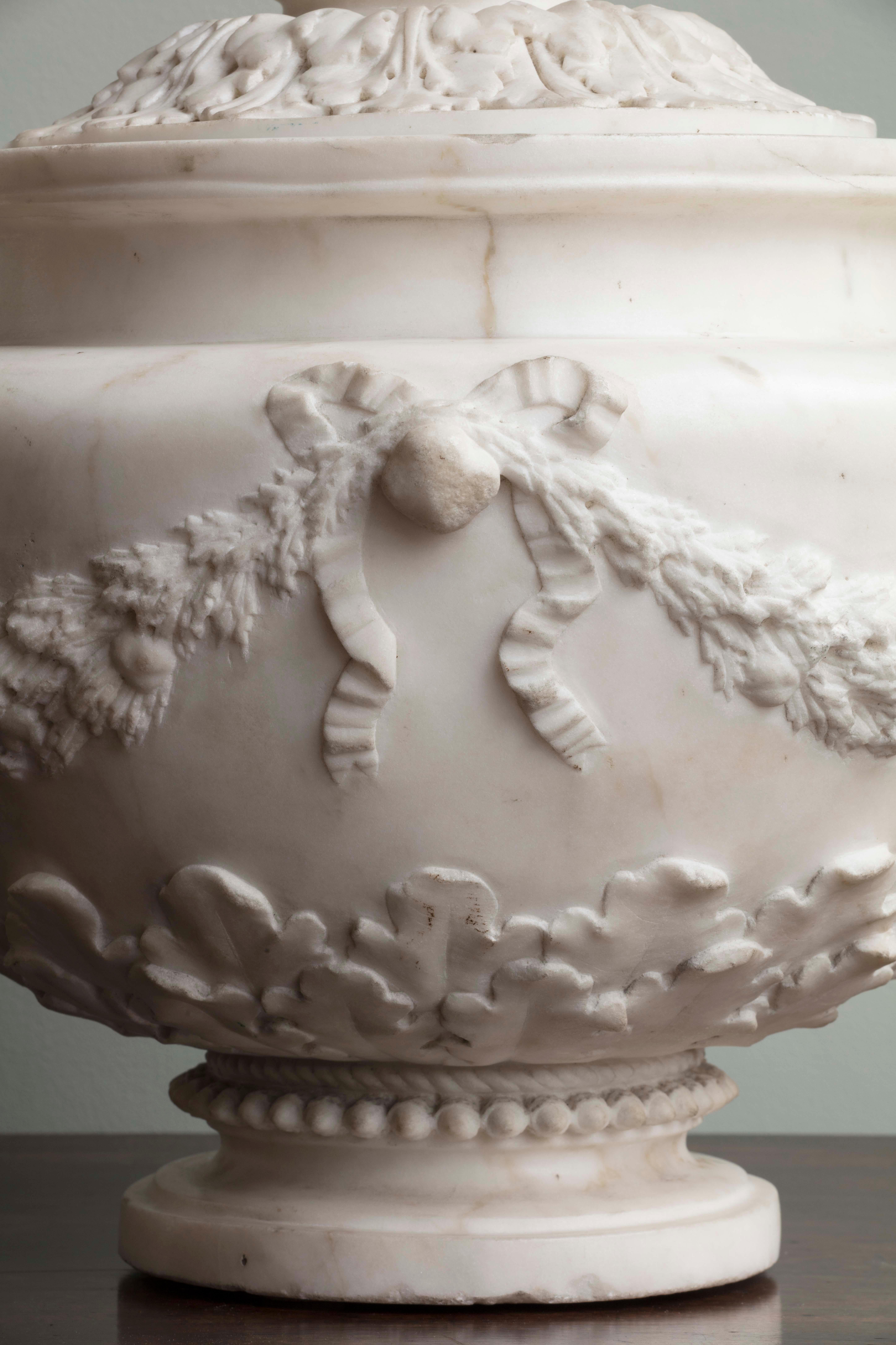Late 18th Statuary Marble Grand Tour Vase In Good Condition In London, GB
