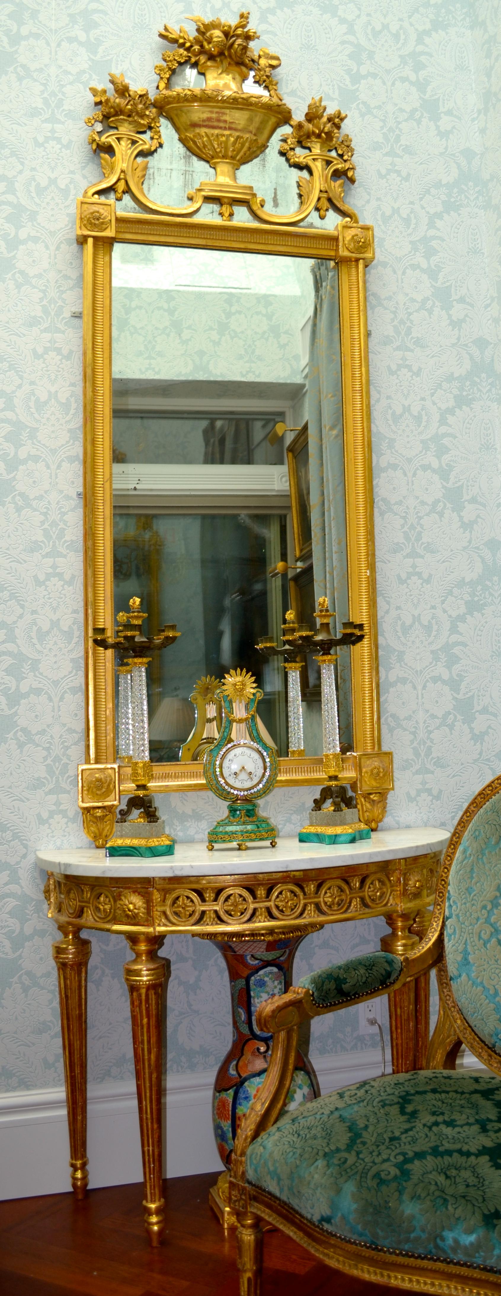 Late 18th Century Italian Giltwood Mirror and Demilune Console For Sale 12