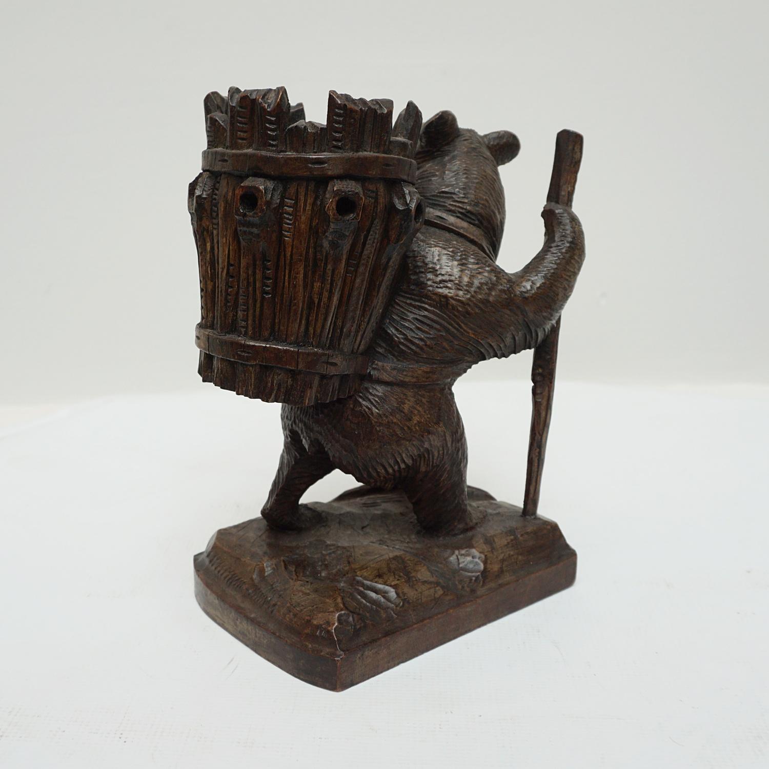Late 19th Century Black Forest Carved Bear circa 1900 For Sale 1