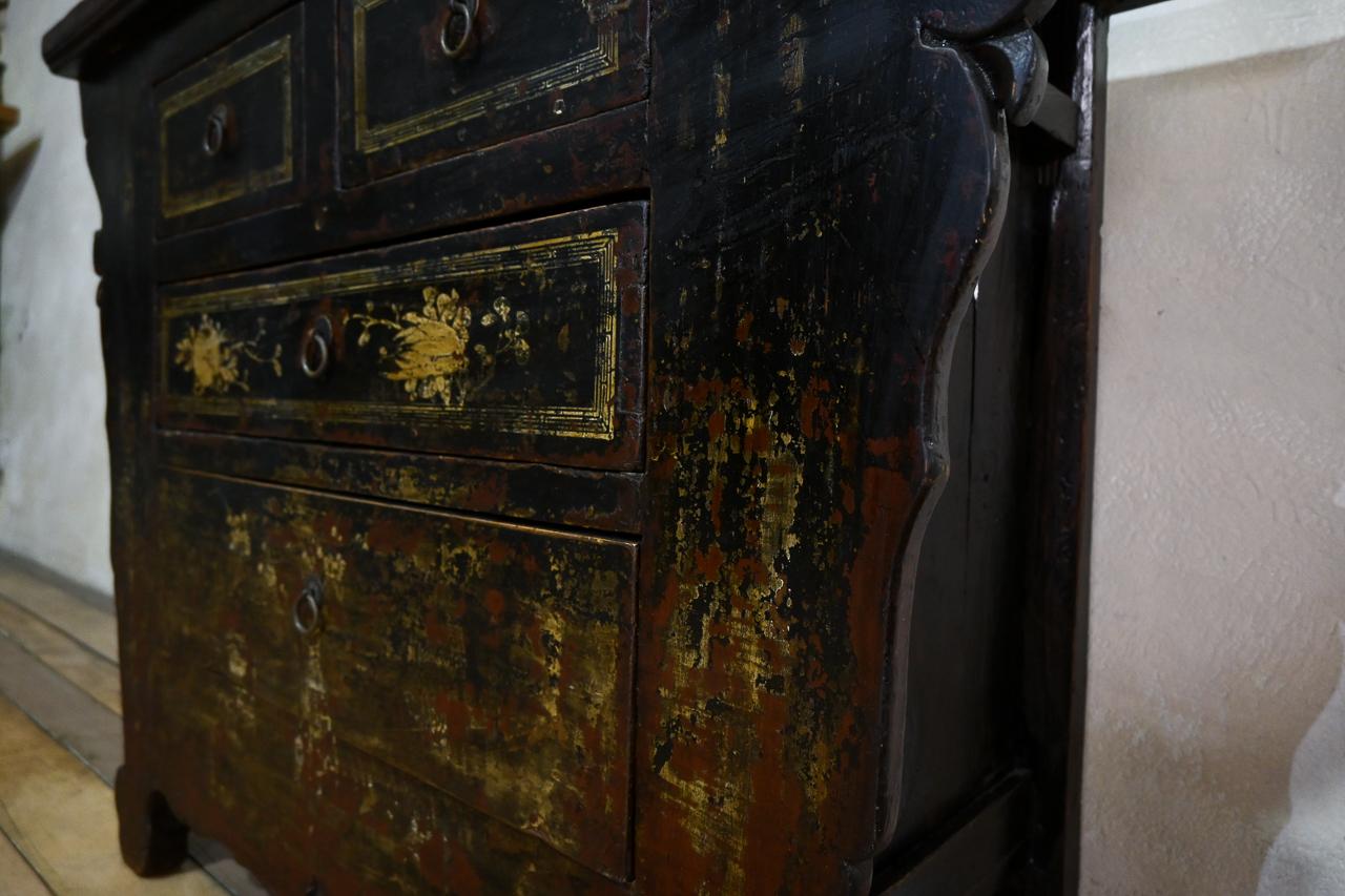 Late 19th Century Black Lacquer Chinese Butterfly Cabinet, Shanxi Sideboard For Sale 5