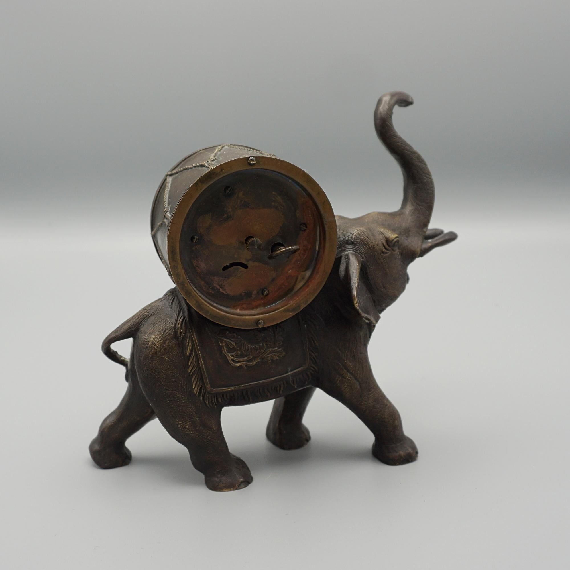 Late 19th Century Bronze Elephant Mantle Clock, French 1900 For Sale 1