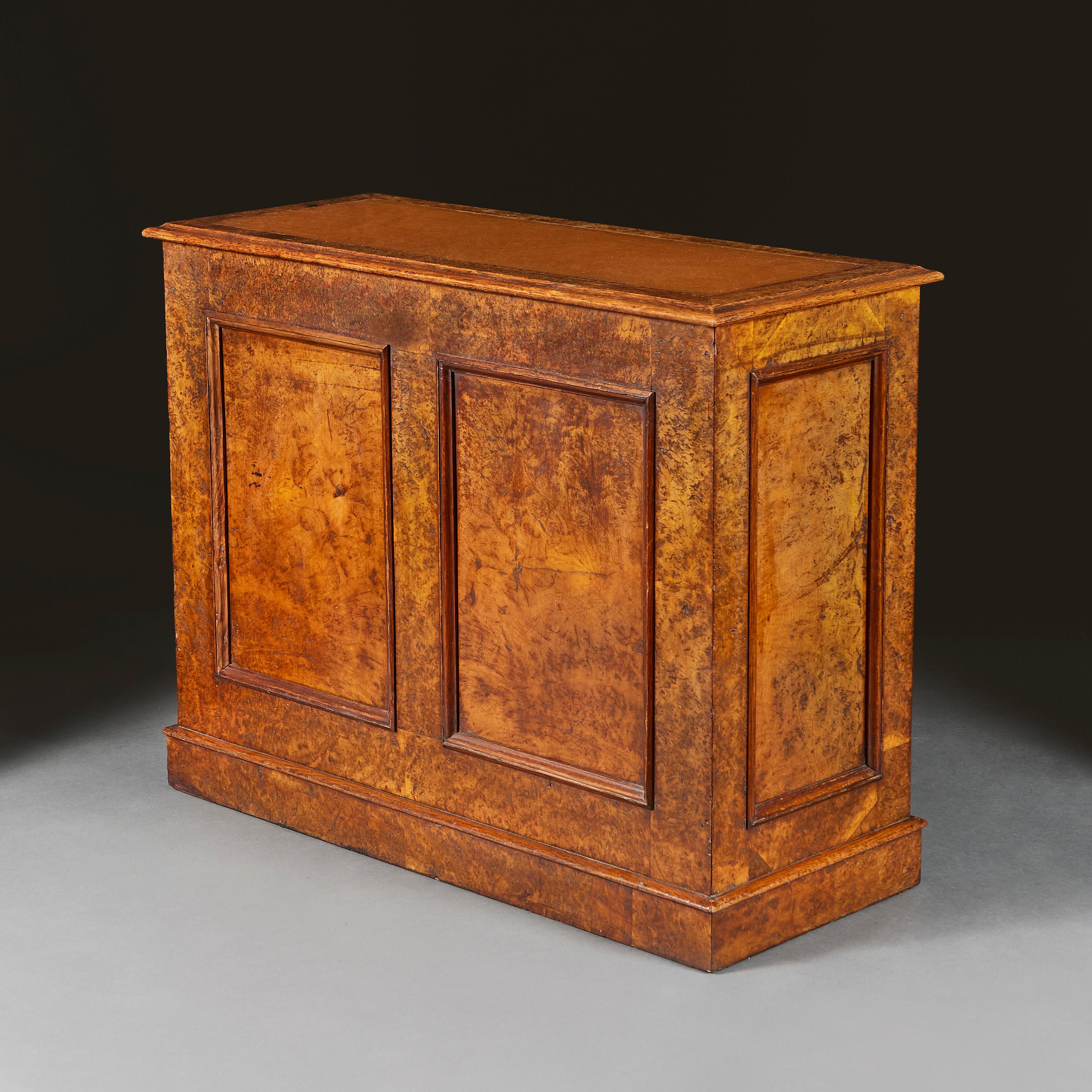 Late 19th Century Burr Oak Kneehole Desk For Sale 1