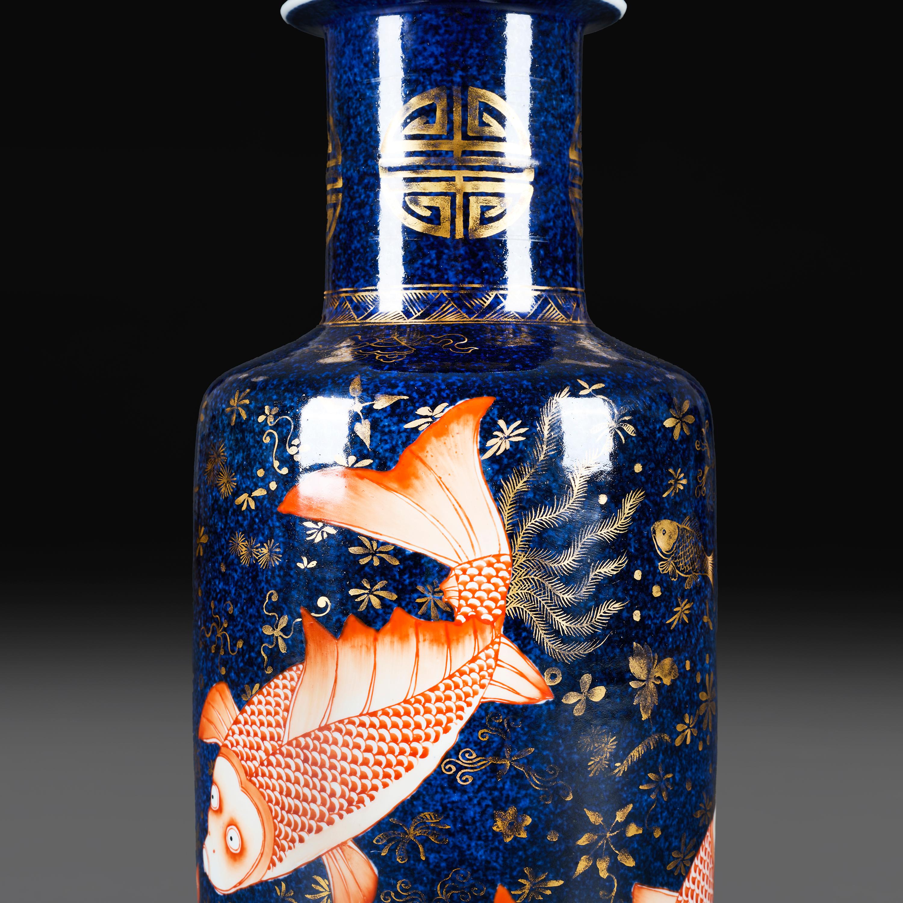 Vase à carpes Rouleau bleu de Chine de la fin du 19e siècle Bon état - En vente à London, GB